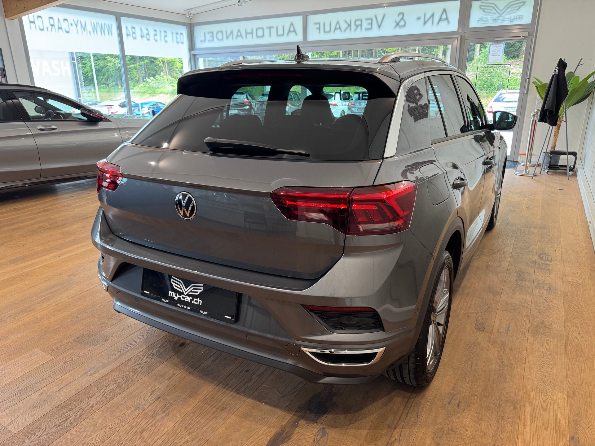 VW T-Roc 1.5 TSI R LINE EVO Advance Selection DSG || CH FZG || DIGITAL COCKPIT PRO || AMBIENTE-image-17