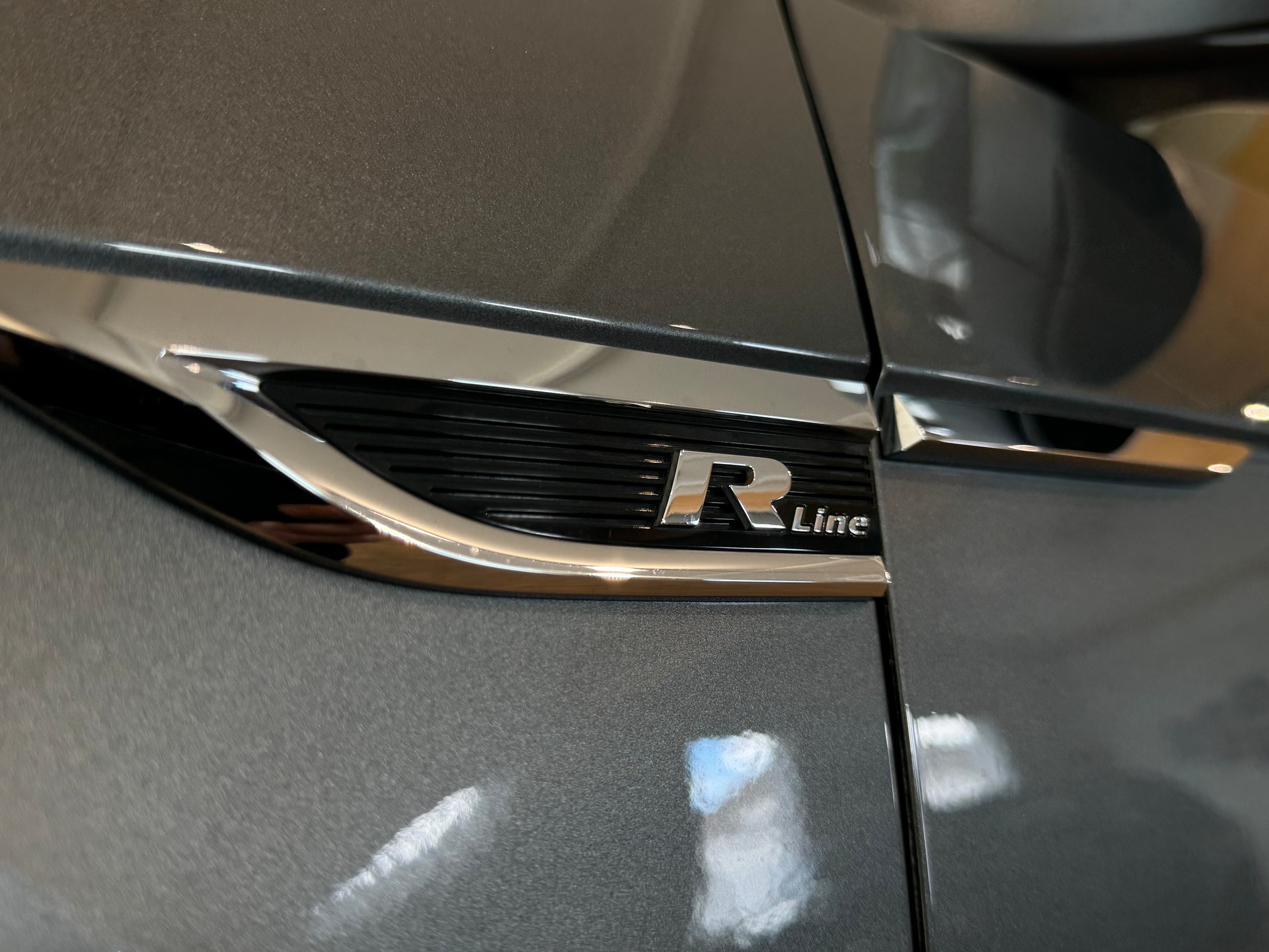 VW T-Roc 1.5 TSI R LINE EVO Advance Selection DSG || CH FZG || DIGITAL COCKPIT PRO || AMBIENTE-image-5