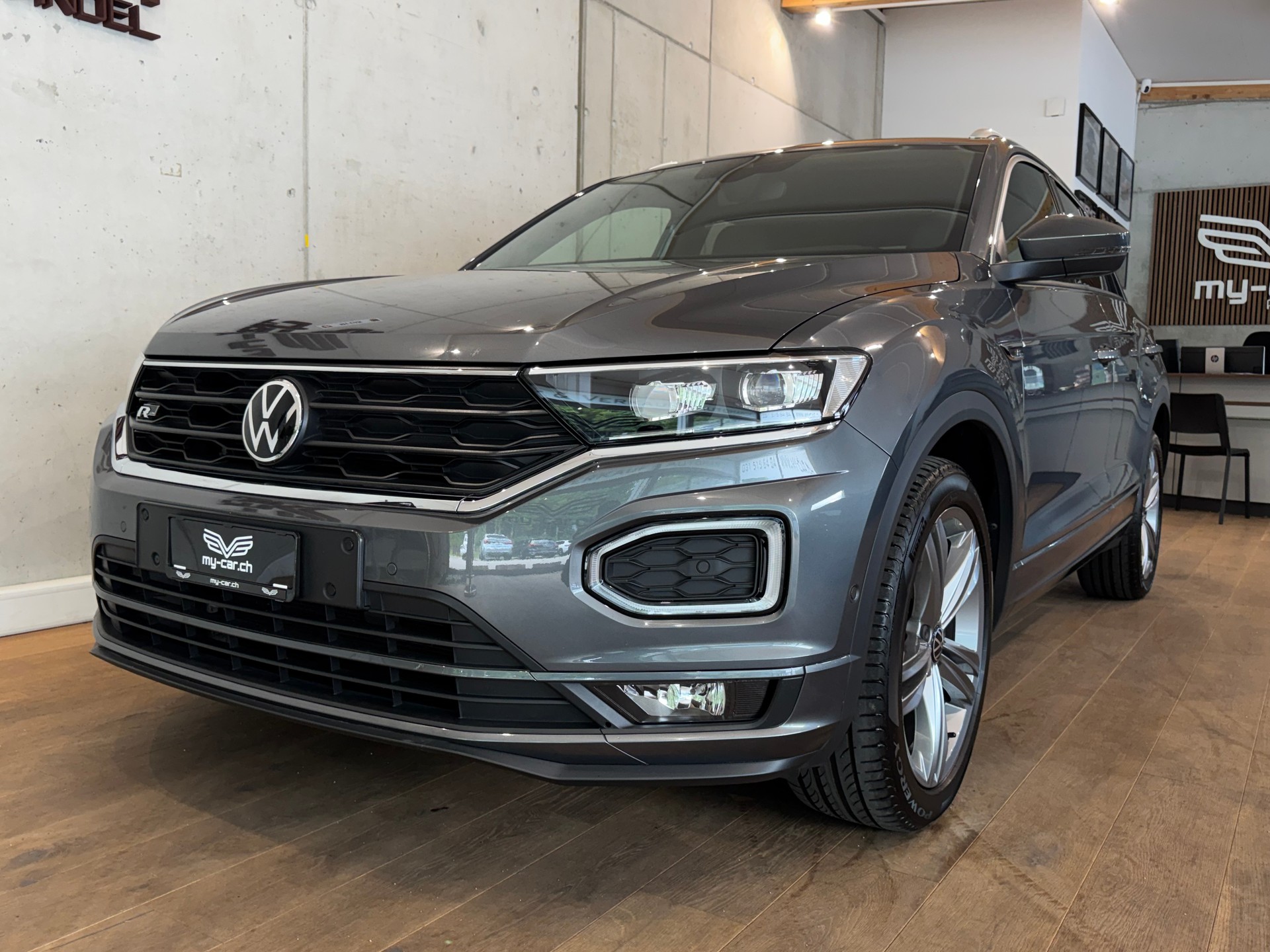 VW T-Roc 1.5 TSI R LINE EVO Advance Selection DSG || CH FZG || DIGITAL COCKPIT PRO || AMBIENTE-image-1