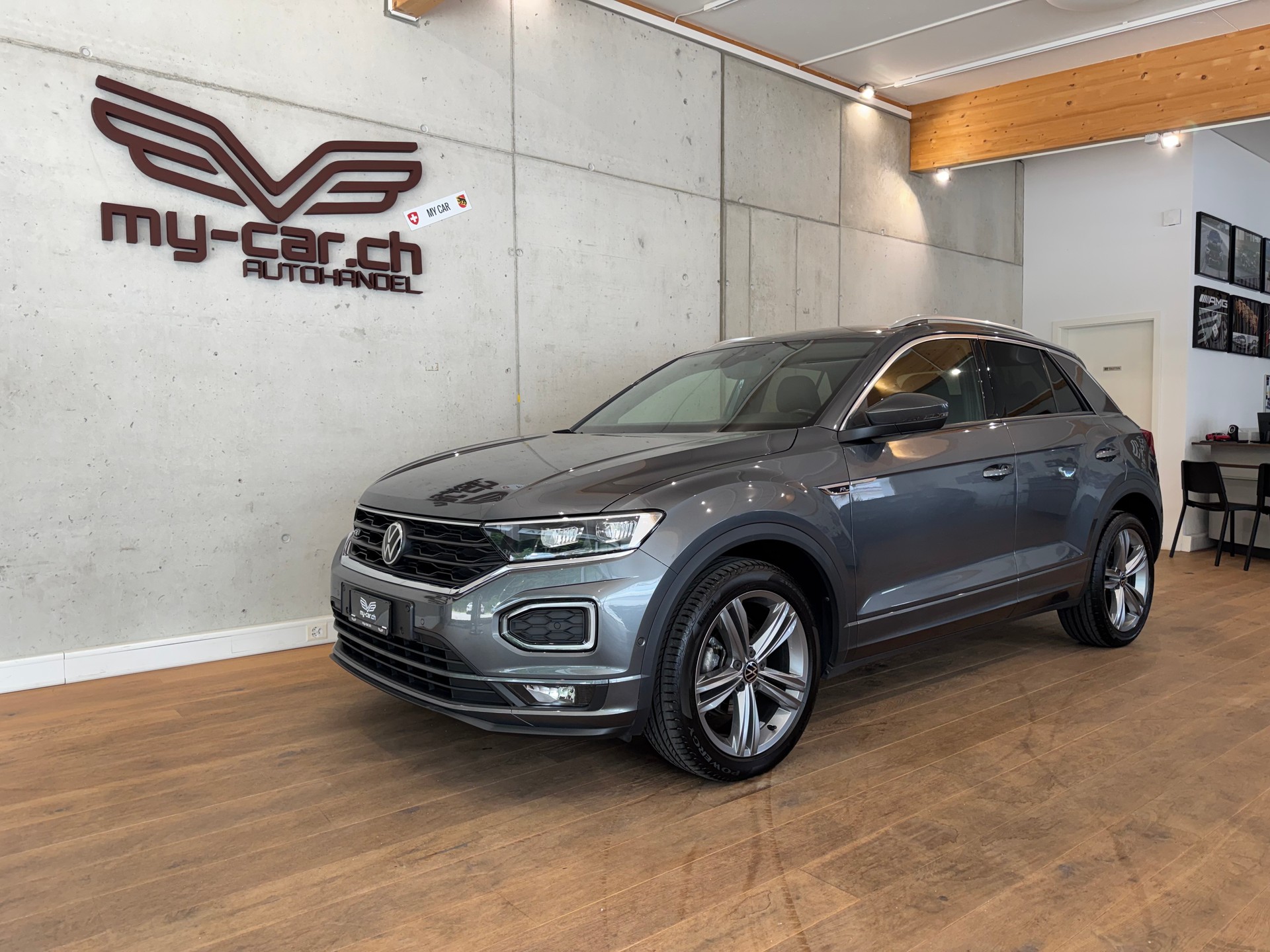 VW T-Roc 1.5 TSI R LINE EVO Advance Selection DSG || CH FZG || DIGITAL COCKPIT PRO || AMBIENTE-image-0
