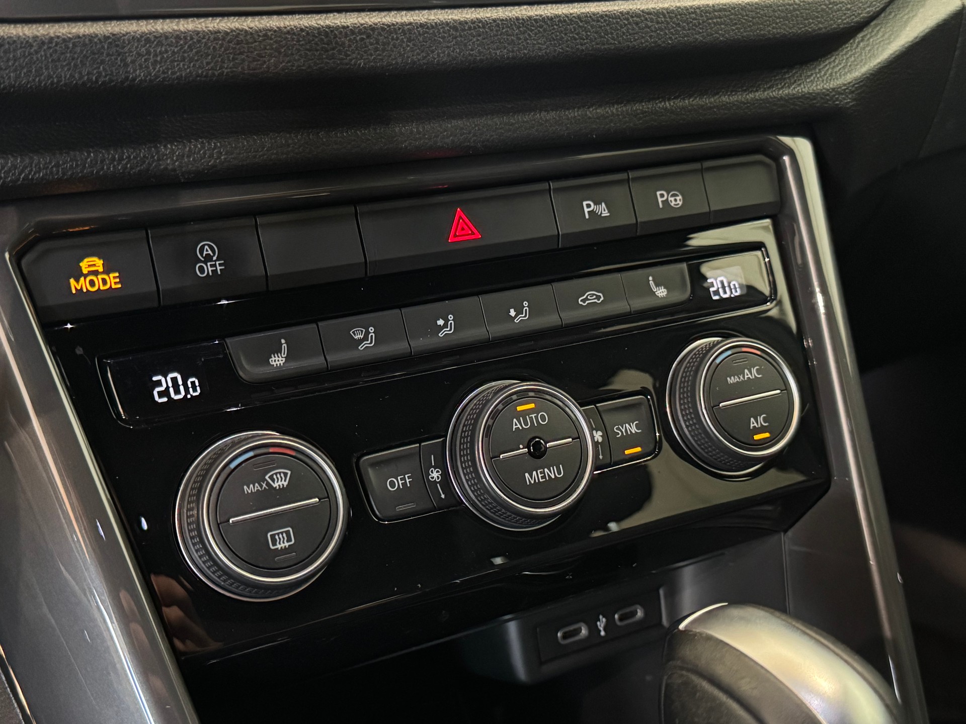 VW T-Roc 1.5 TSI R LINE EVO Advance Selection DSG || CH FZG || DIGITAL COCKPIT PRO || AMBIENTE-image-28
