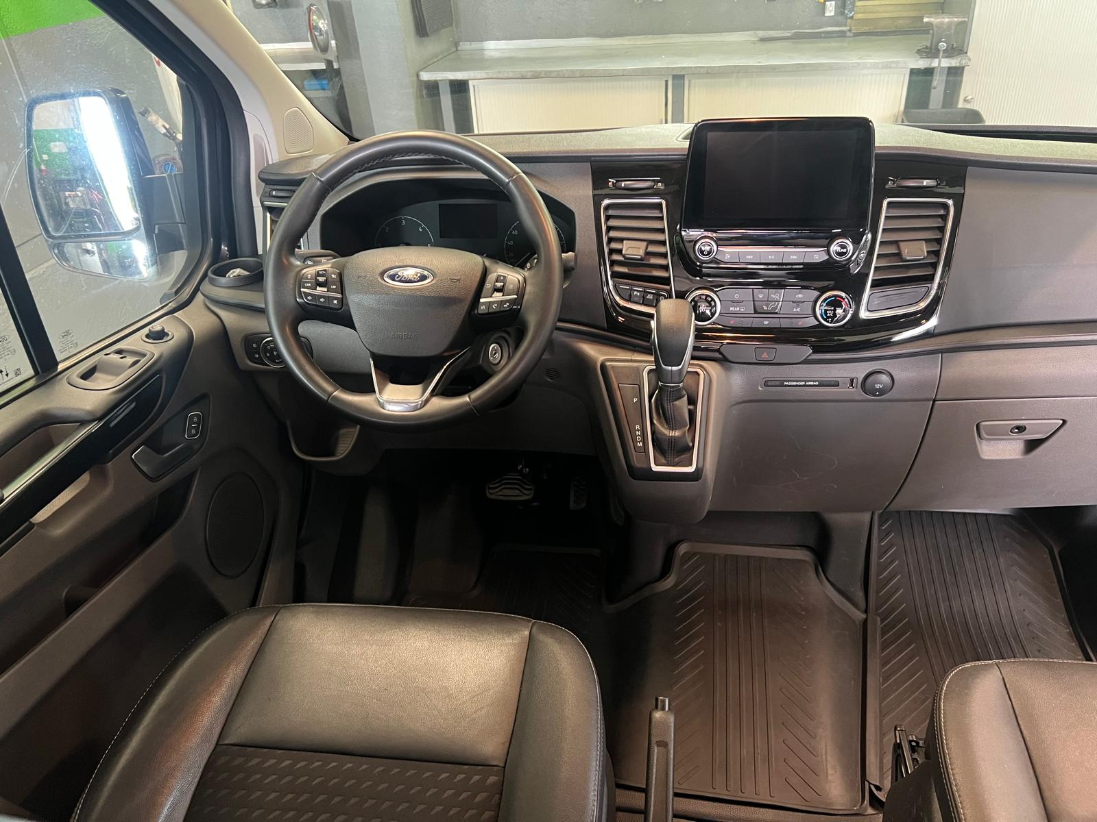FORD Transit Custom 320 L2H1 Trend A-image-4