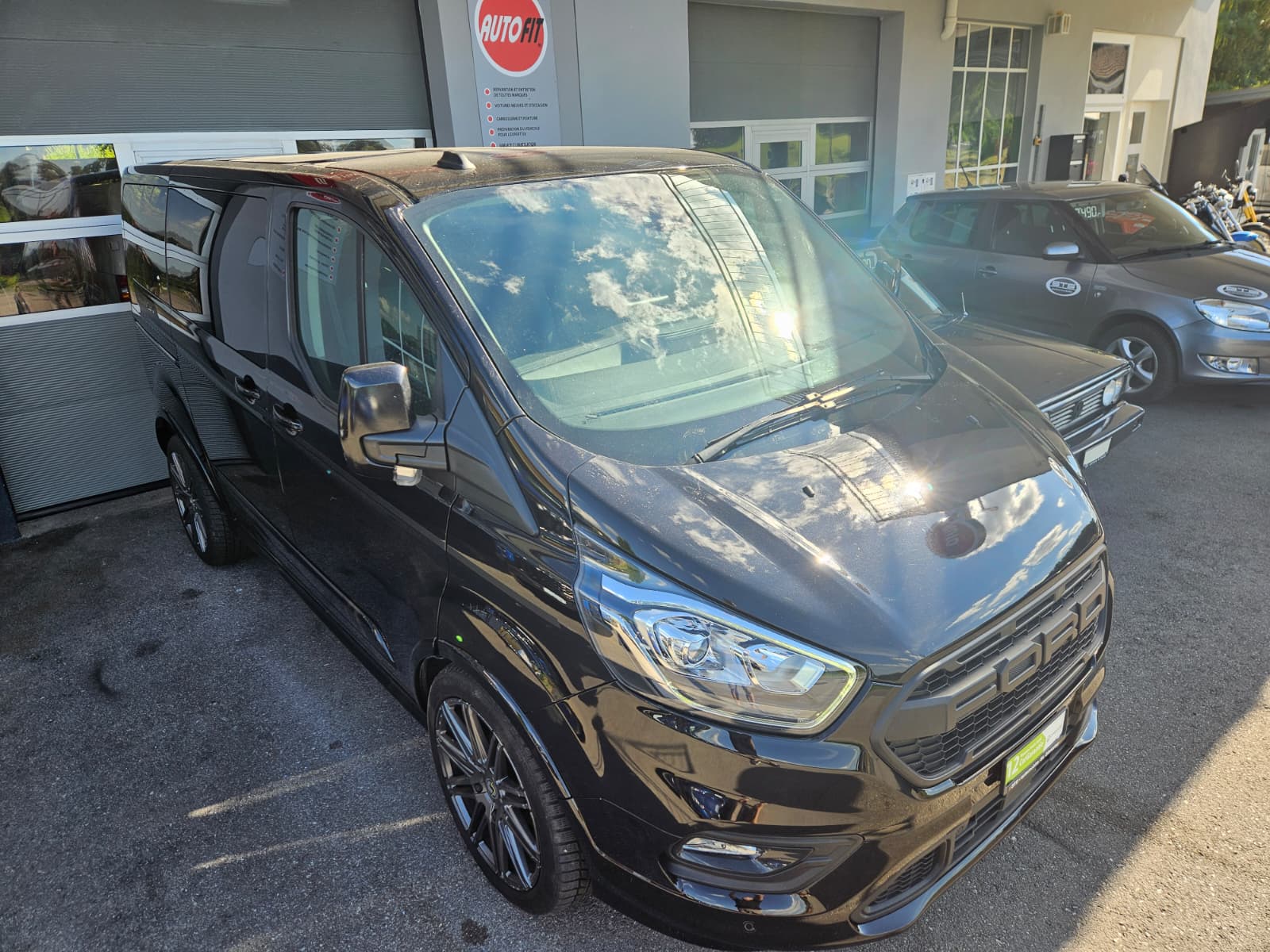 FORD Transit Custom 320 L2H1 Trend A-image-4