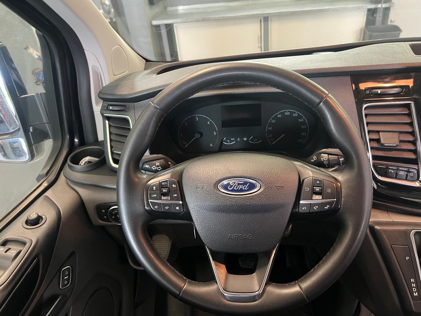 FORD Transit Custom 320 L2H1 Trend A-image-5