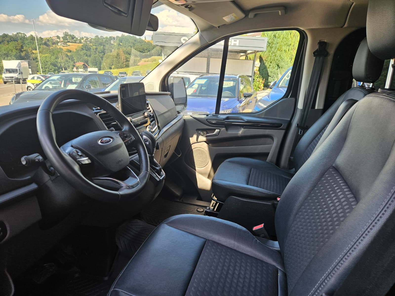 FORD Transit Custom 320 L2H1 Trend A-image-8