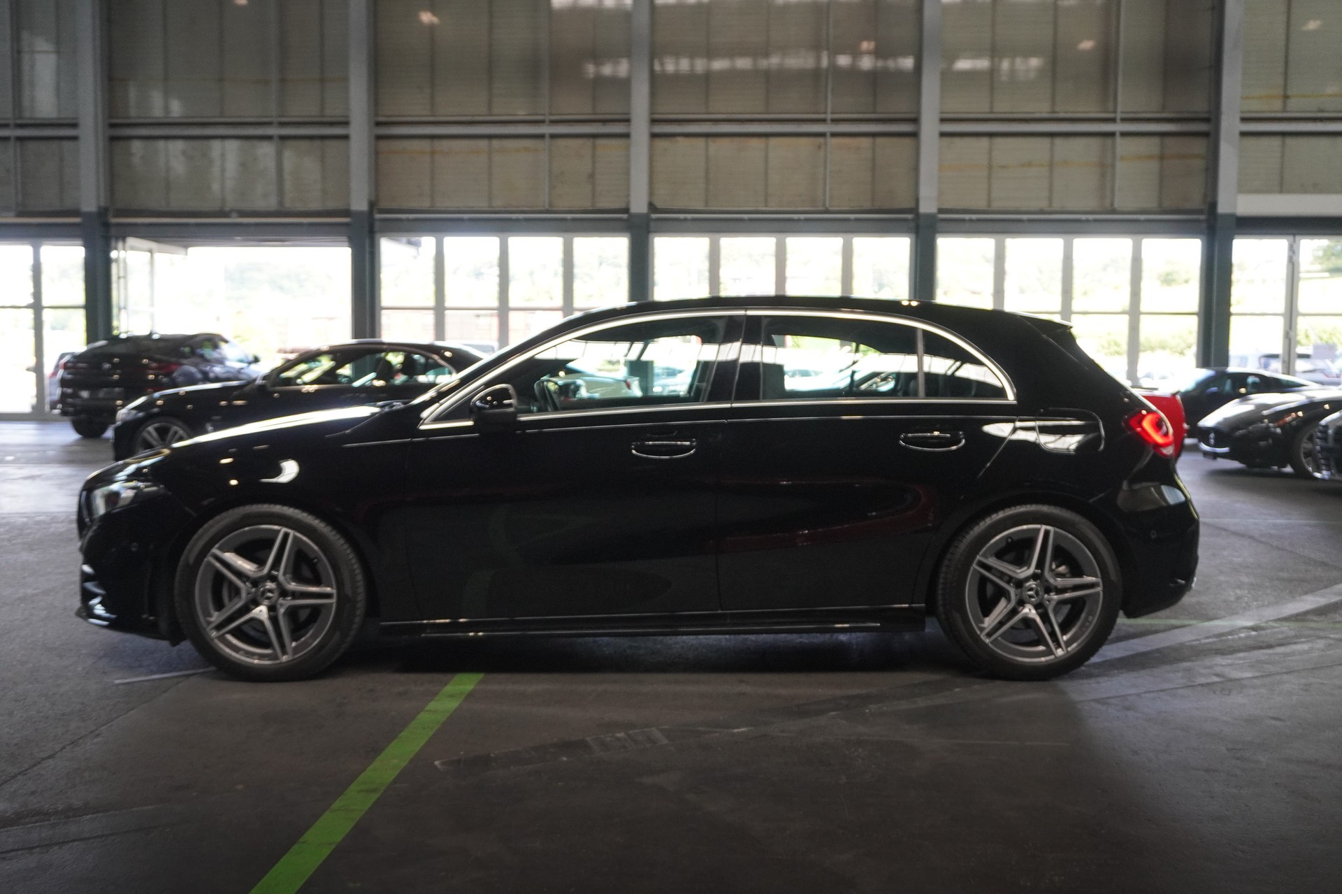 MERCEDES-BENZ A 200 AMG Line 7G-DCT-image-1