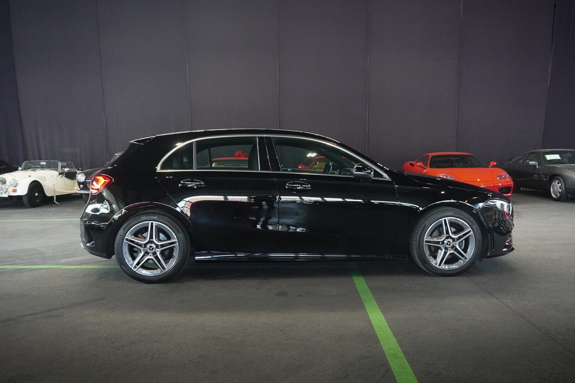 MERCEDES-BENZ A 200 AMG Line 7G-DCT-image-5