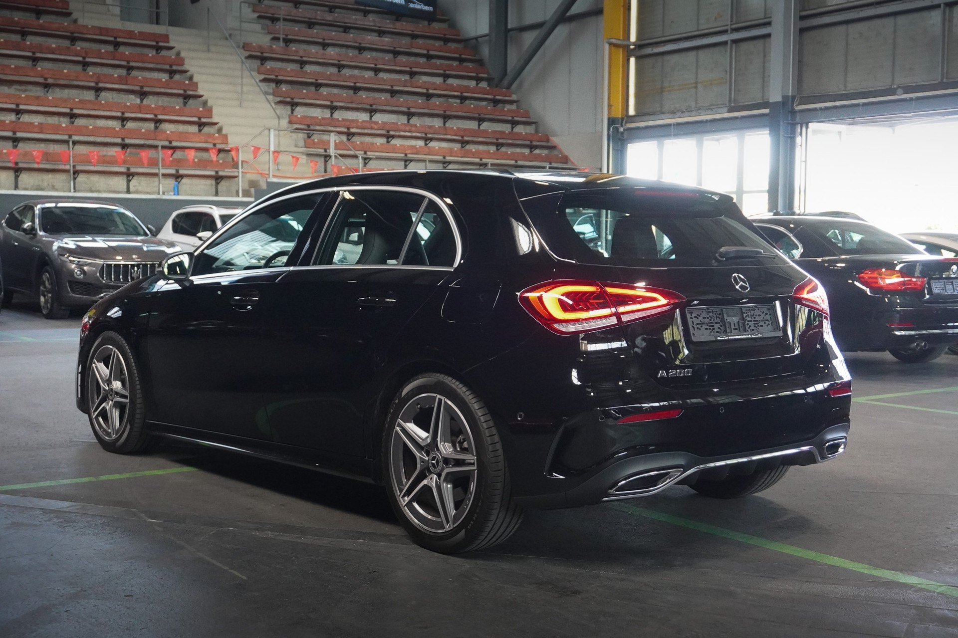 MERCEDES-BENZ A 200 AMG Line 7G-DCT-image-2