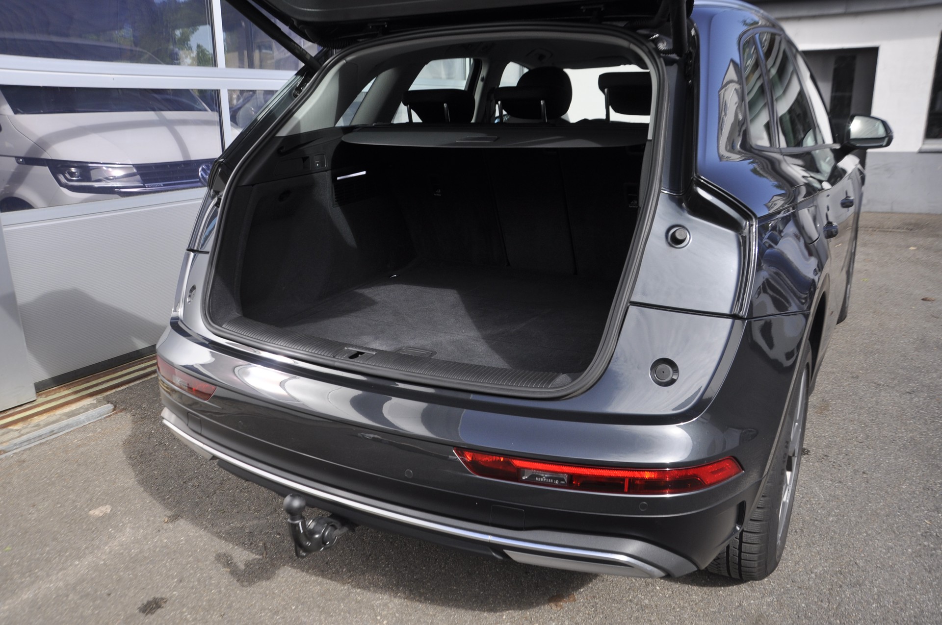 AUDI Q5 Sportback 40 TDI advanced quattro S-tronic I Anhängerkupplung-image-8