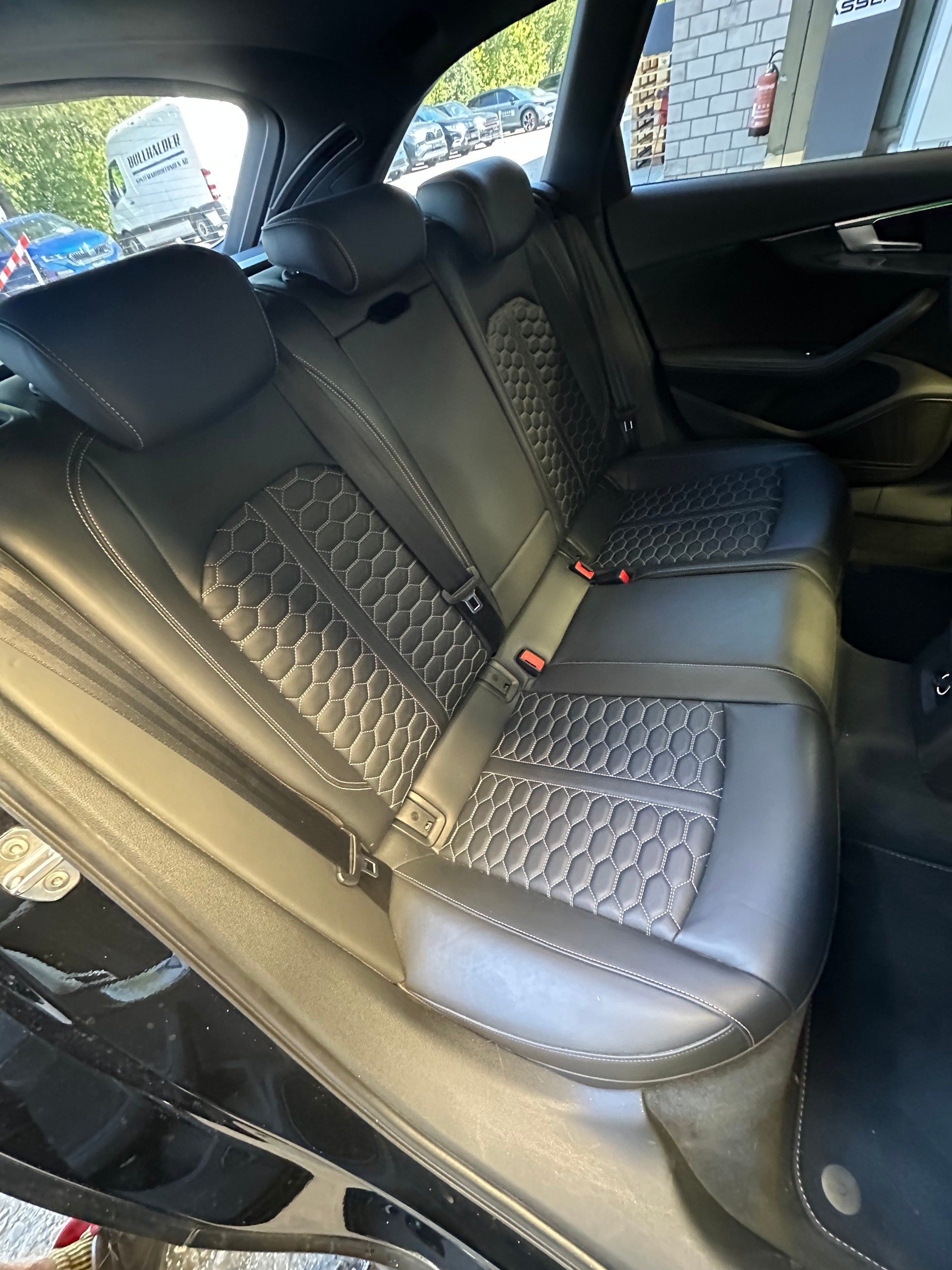 AUDI RS4 Avant 2.9 TFSI quattro tiptronic-image-9