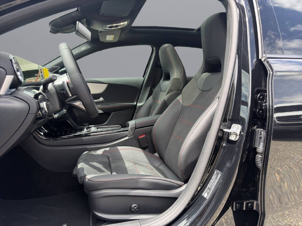 MERCEDES-BENZ A 250 AMG Line 4m-image-7
