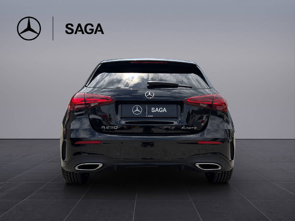 MERCEDES-BENZ A 250 AMG Line 4m-image-4