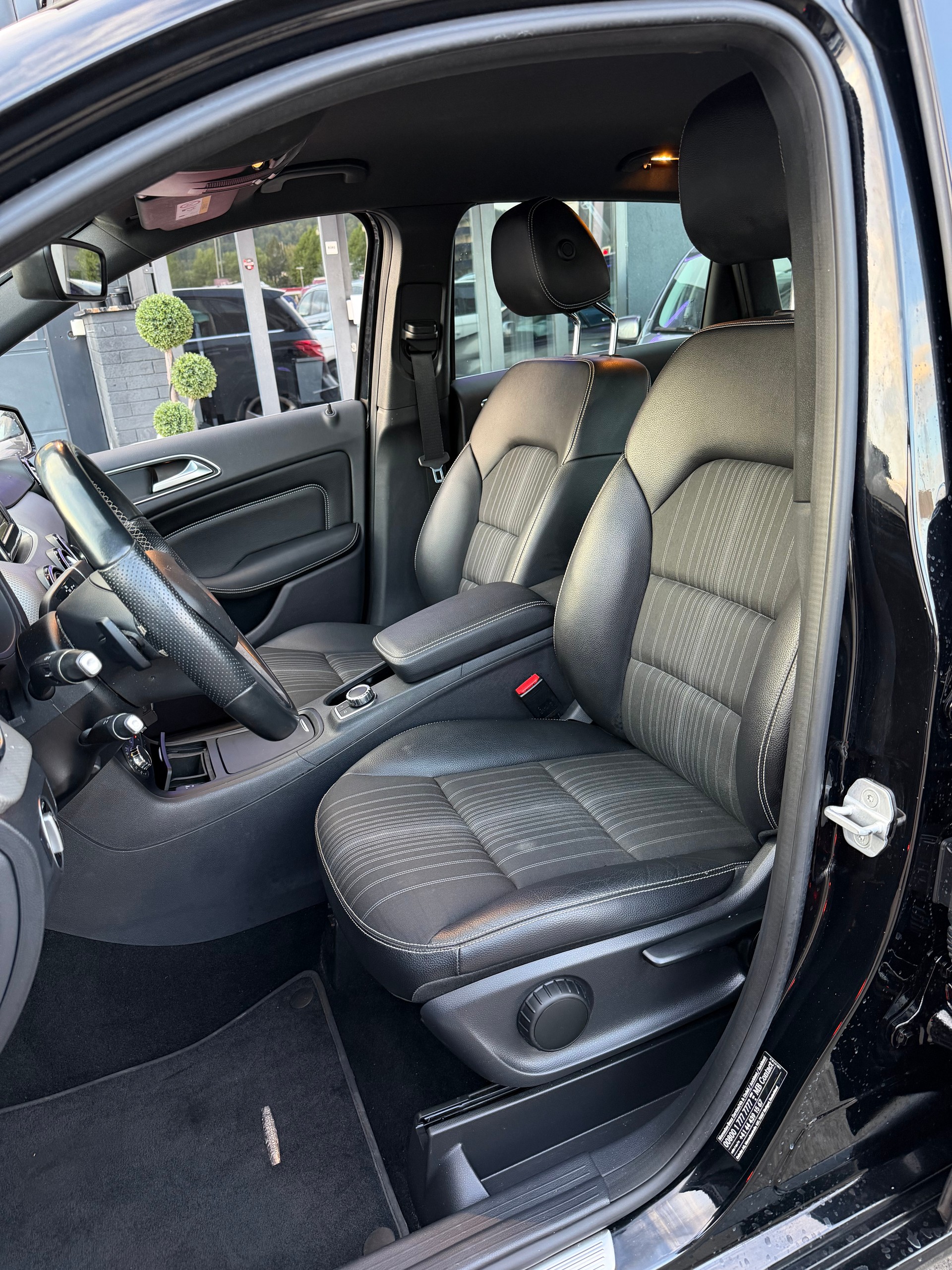 MERCEDES-BENZ B 200 7G-DCT-image-13