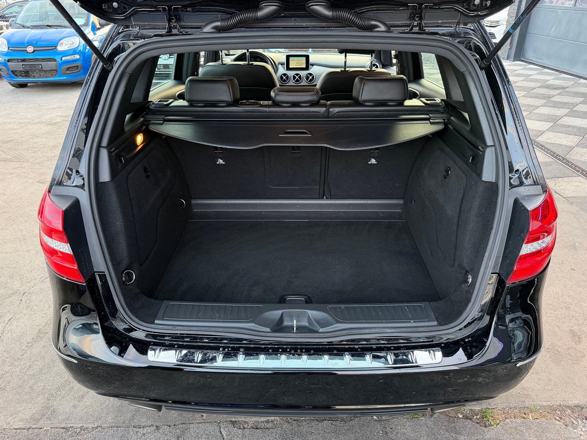 MERCEDES-BENZ B 200 7G-DCT-image-18