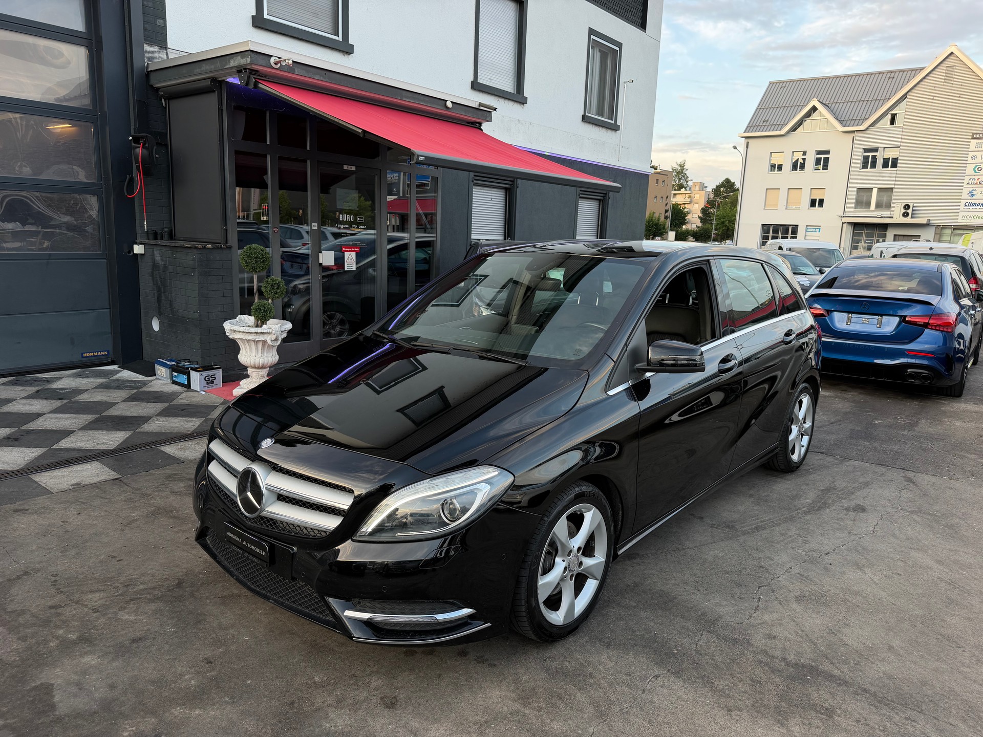 MERCEDES-BENZ B 200 7G-DCT-image-3