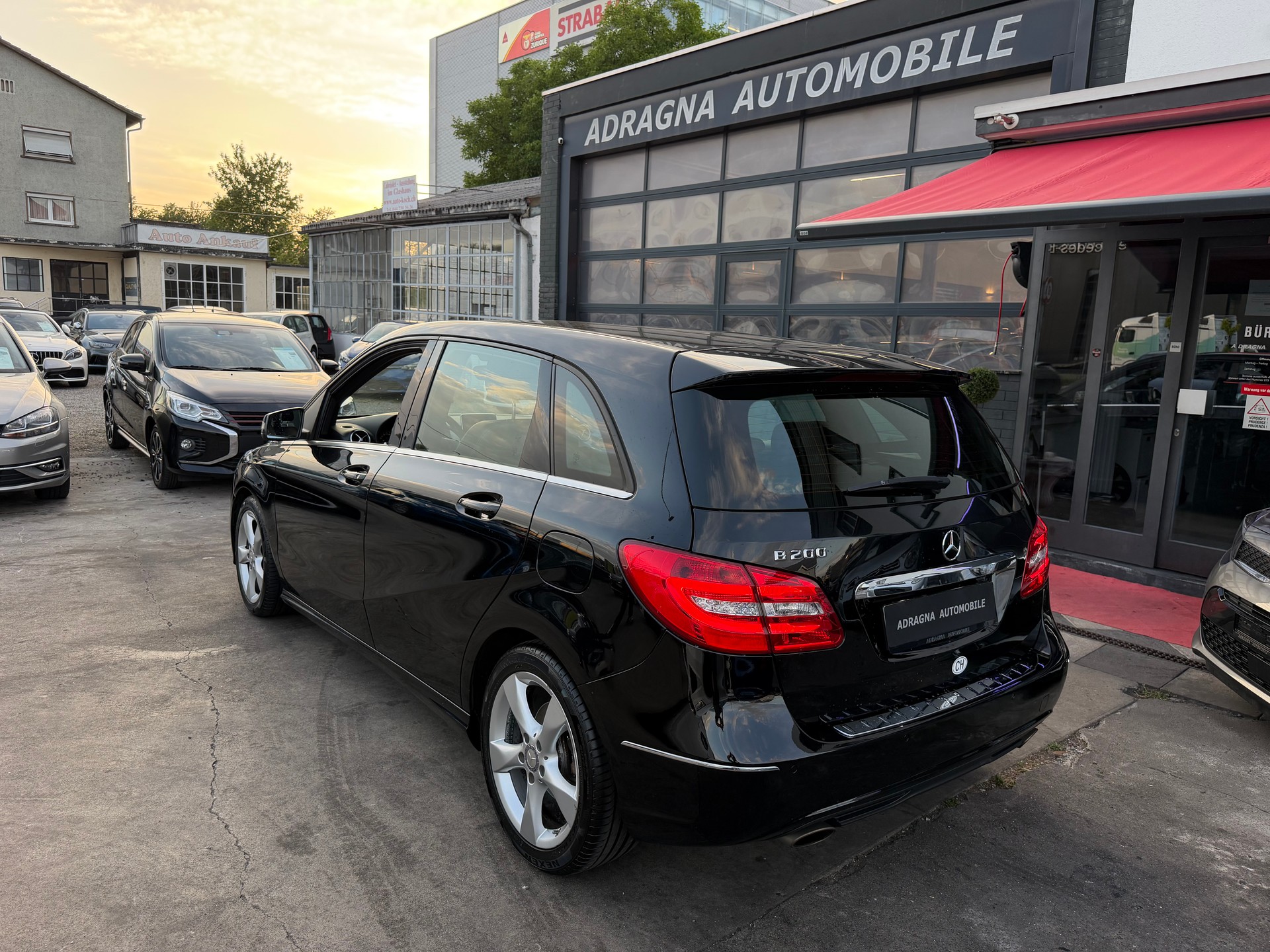 MERCEDES-BENZ B 200 7G-DCT-image-5