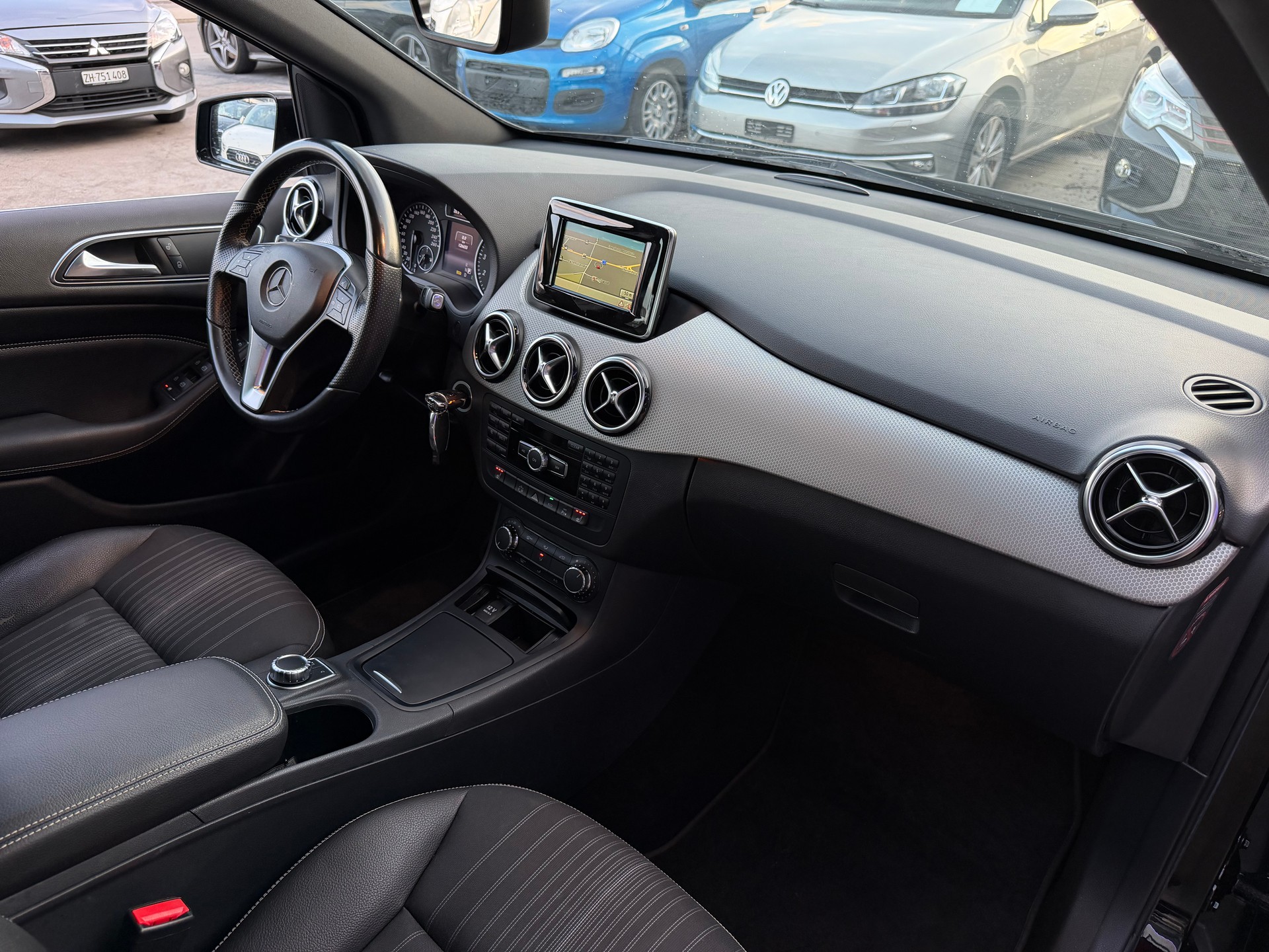 MERCEDES-BENZ B 200 7G-DCT-image-19
