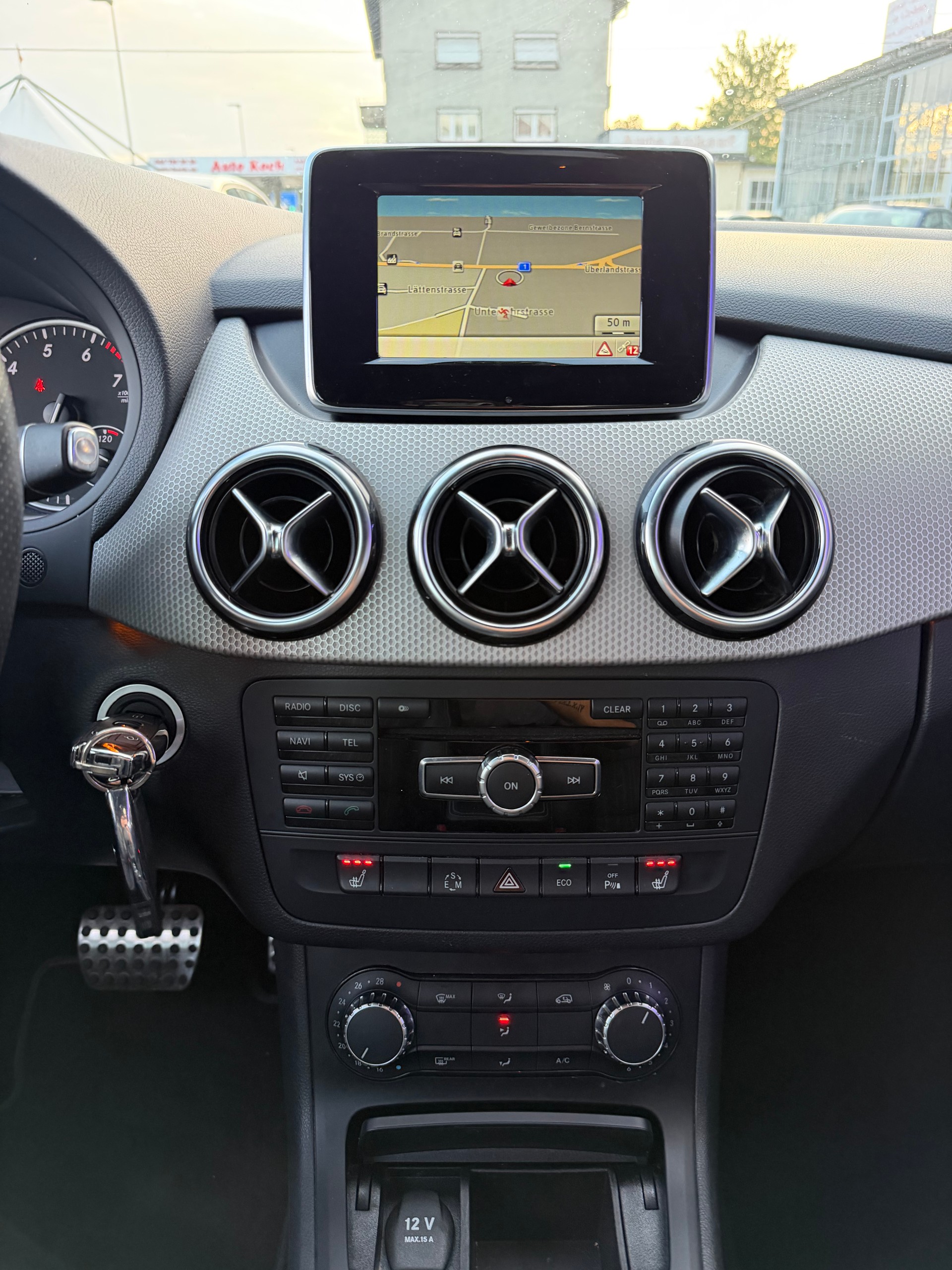 MERCEDES-BENZ B 200 7G-DCT-image-17
