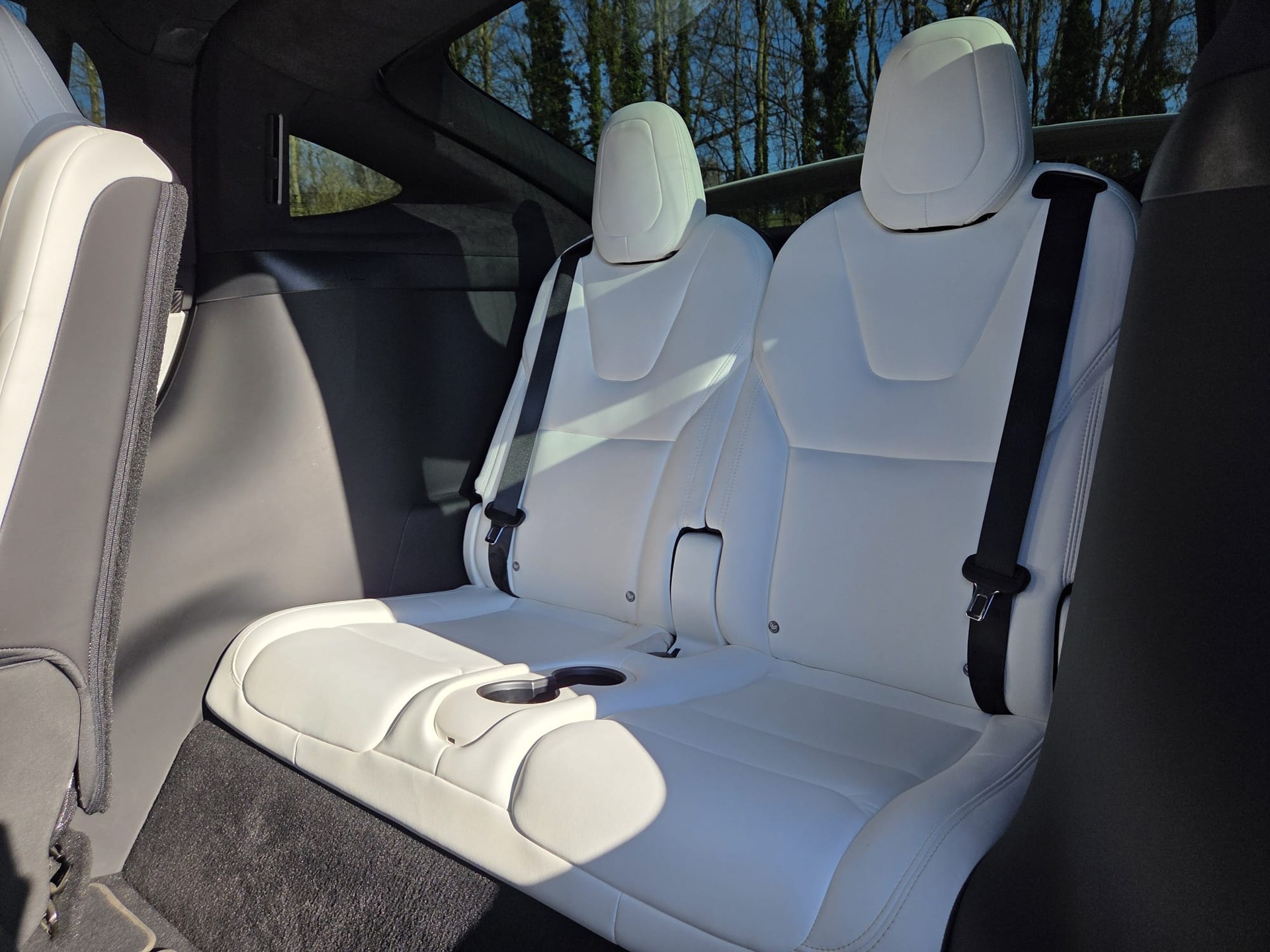 TESLA 100 D * Autonomie MAX * 7 pl. * Crochet / AHK * Autopilot * Garantie TESLA incl.-image-6