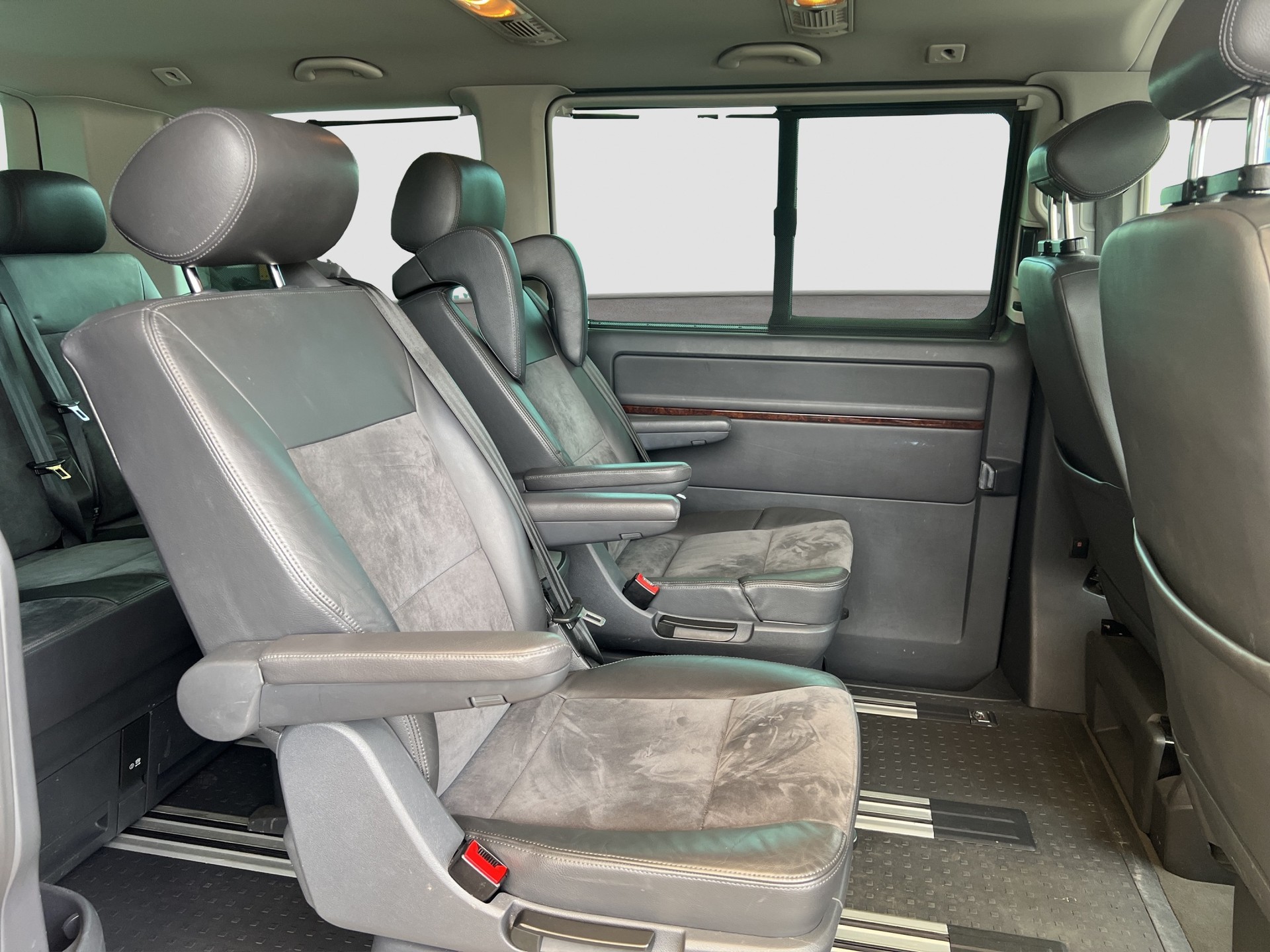 VW T5 Multivan 2.0 Bi-TDI CR Highline DSG-image-11
