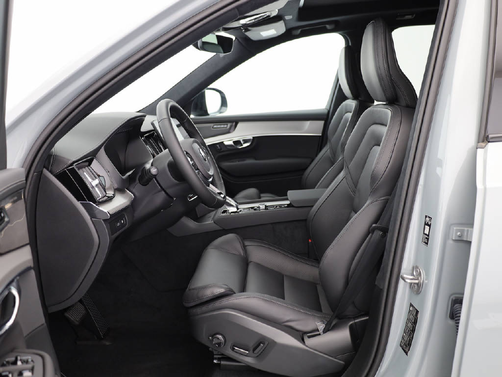 VOLVO XC90 2.0 T8 TE Black Edition eAWD-image-1
