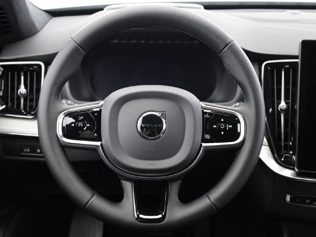 VOLVO XC90 2.0 T8 TE Black Edition eAWD-image-30