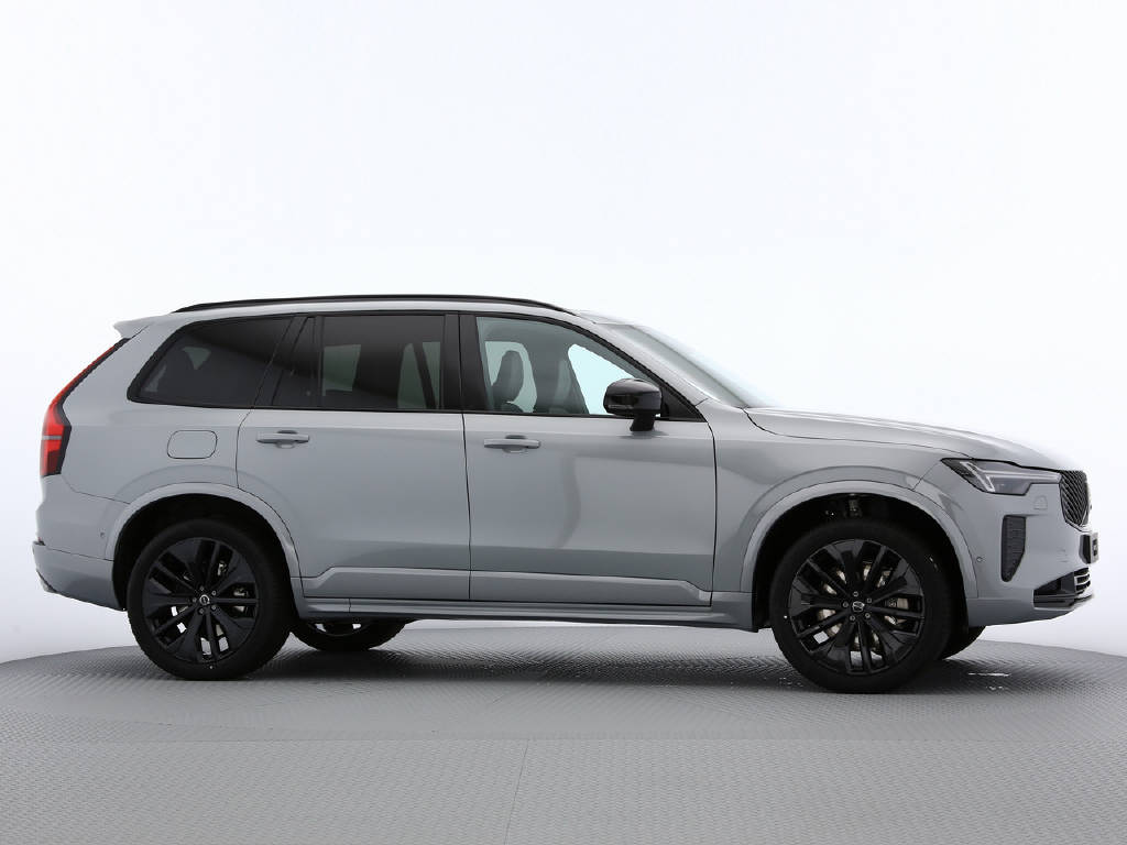 VOLVO XC90 2.0 T8 TE Black Edition eAWD-image-17