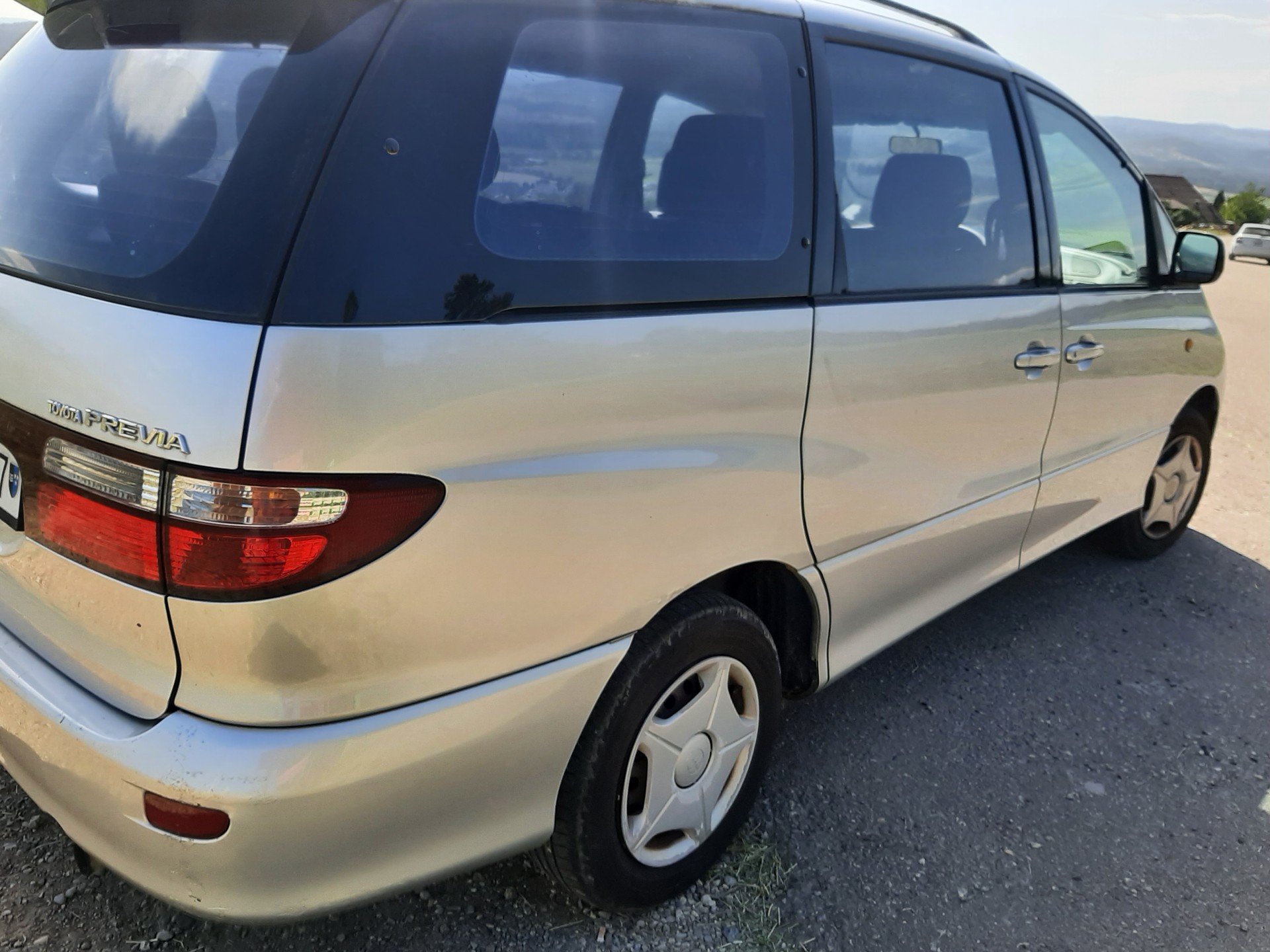 TOYOTA 2.4 Linea Luna 7P.-image-2