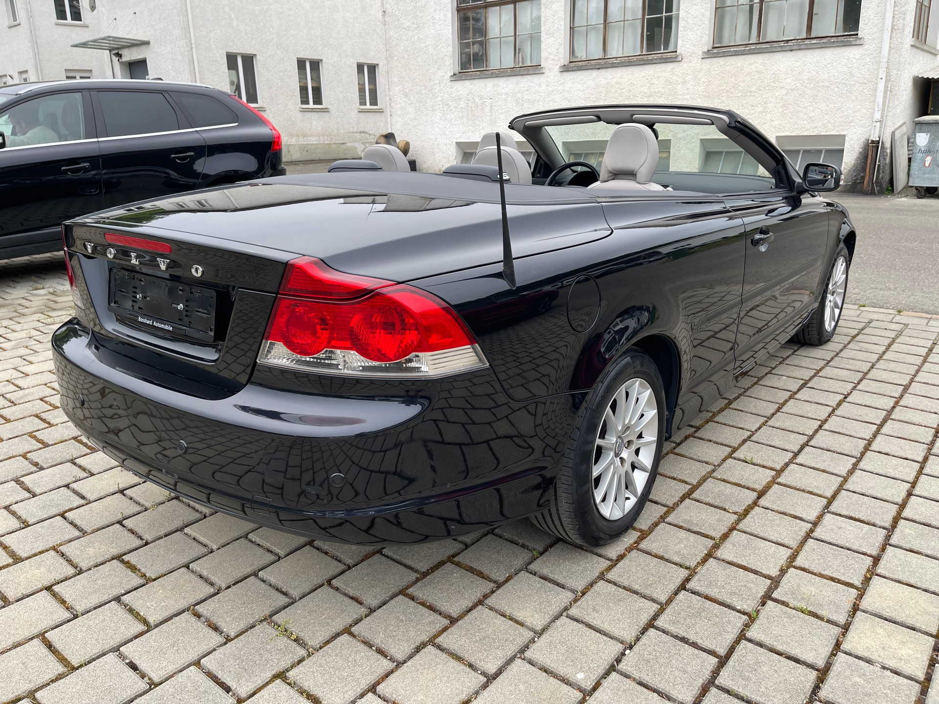 VOLVO C70 2.4 Momentum-image-4