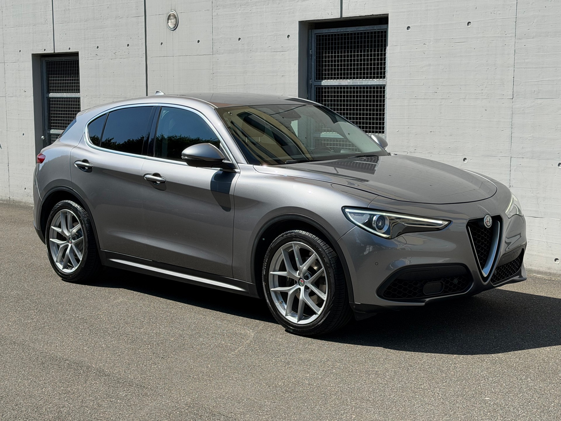 ALFA ROMEO Stelvio 2.0 First Edition Q4 Automatic-image-1