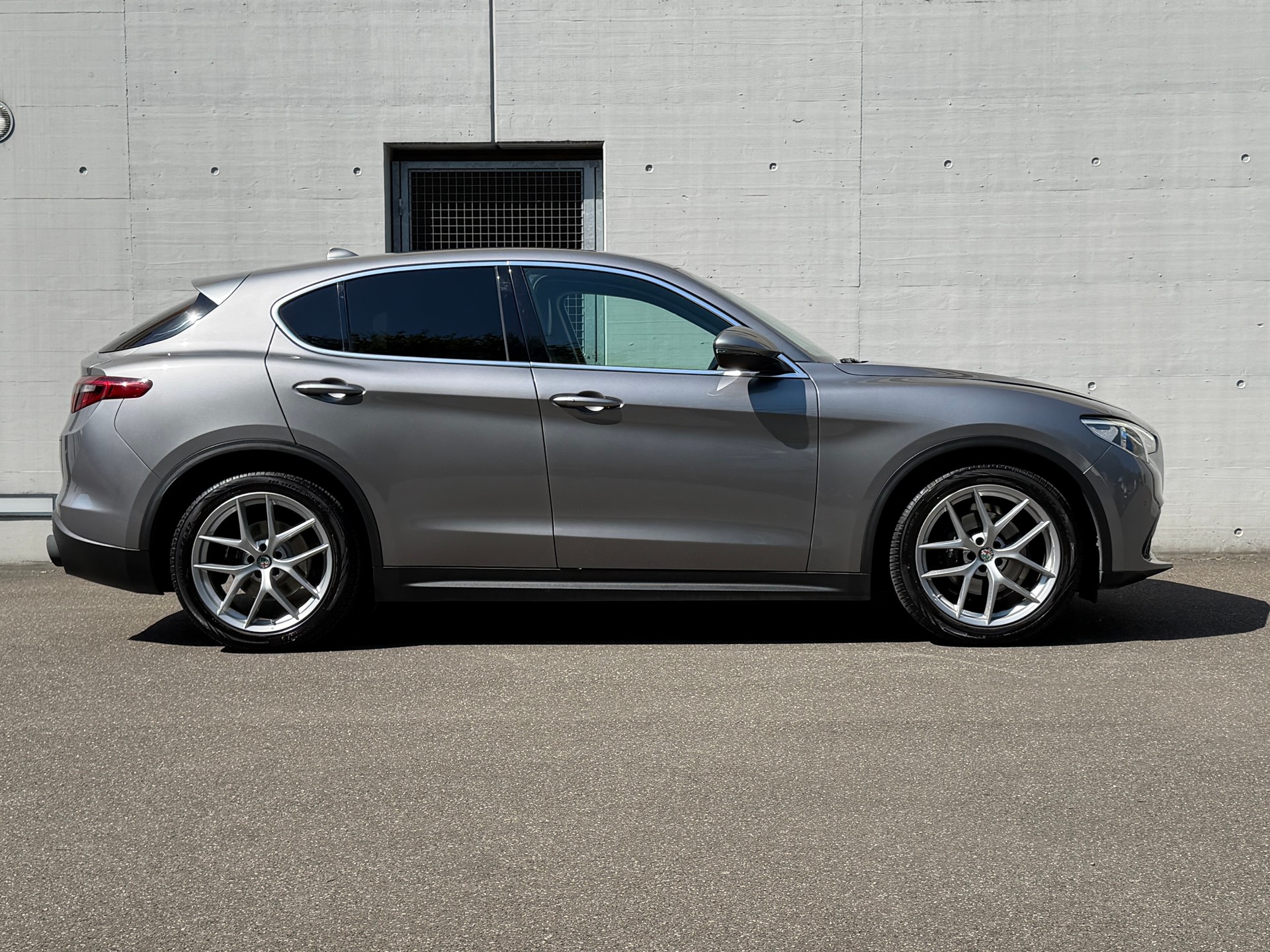 ALFA ROMEO Stelvio 2.0 First Edition Q4 Automatic-image-2