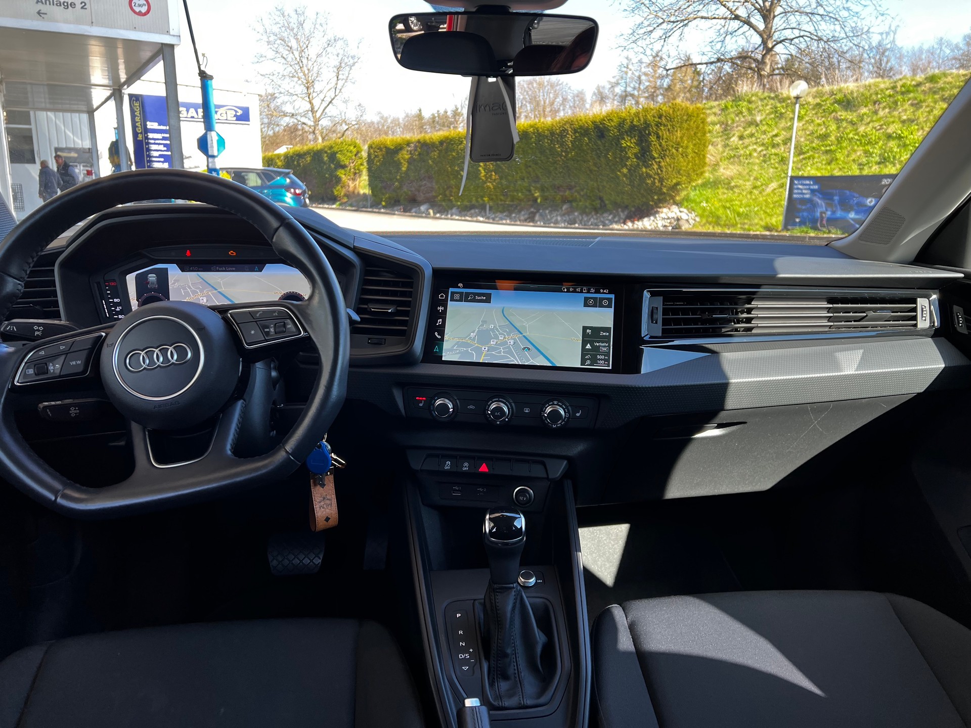 AUDI 1.5 35 TFSI S Line S-Tronic-image-2