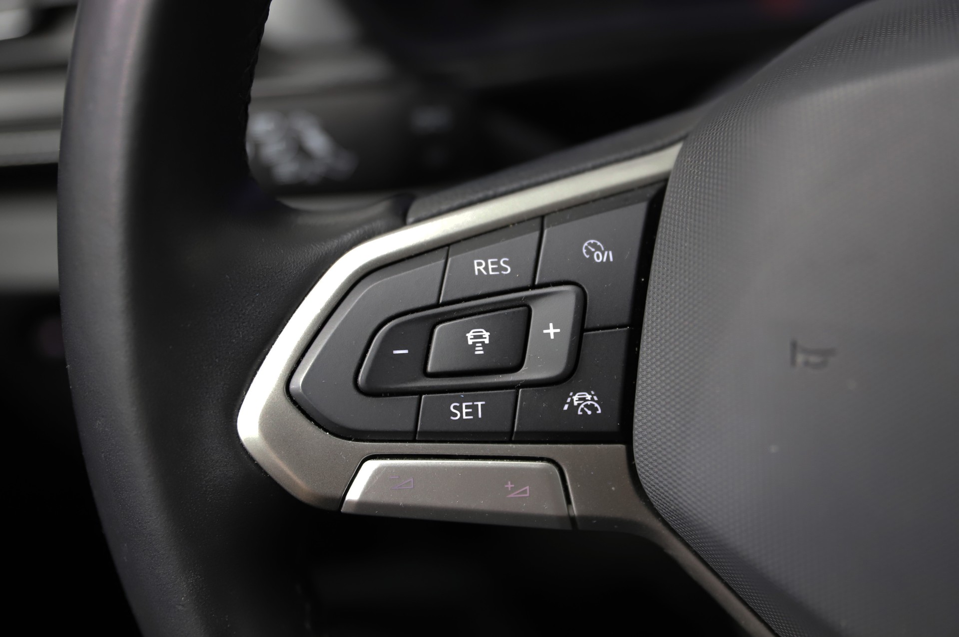 VW T-Cross 1.0 TSI 115HP Life-image-13