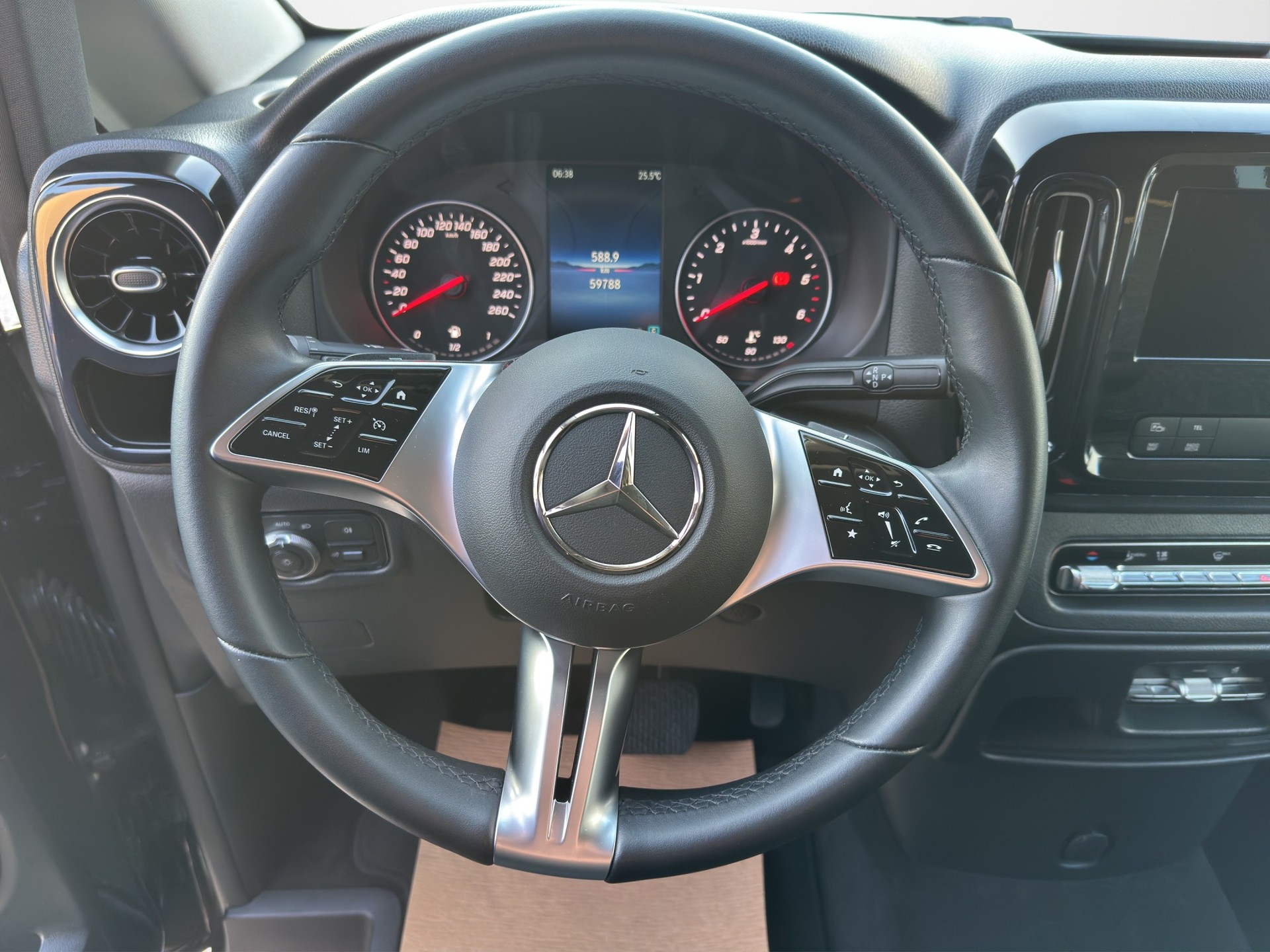 MERCEDES-BENZ Vito 116 CDI Lang Select Tourer 4Matic 9G-Tronic-image-9