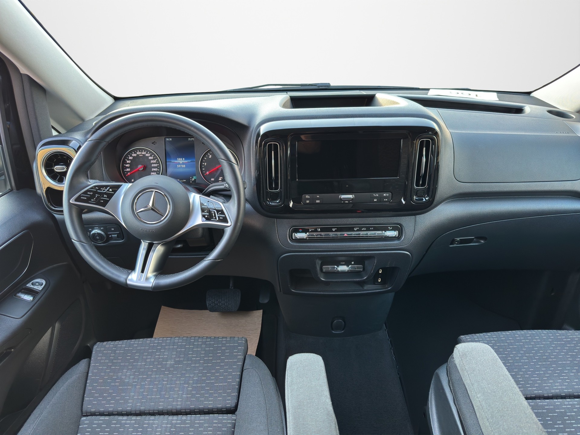 MERCEDES-BENZ Vito 116 CDI Lang Select Tourer 4Matic 9G-Tronic-image-11