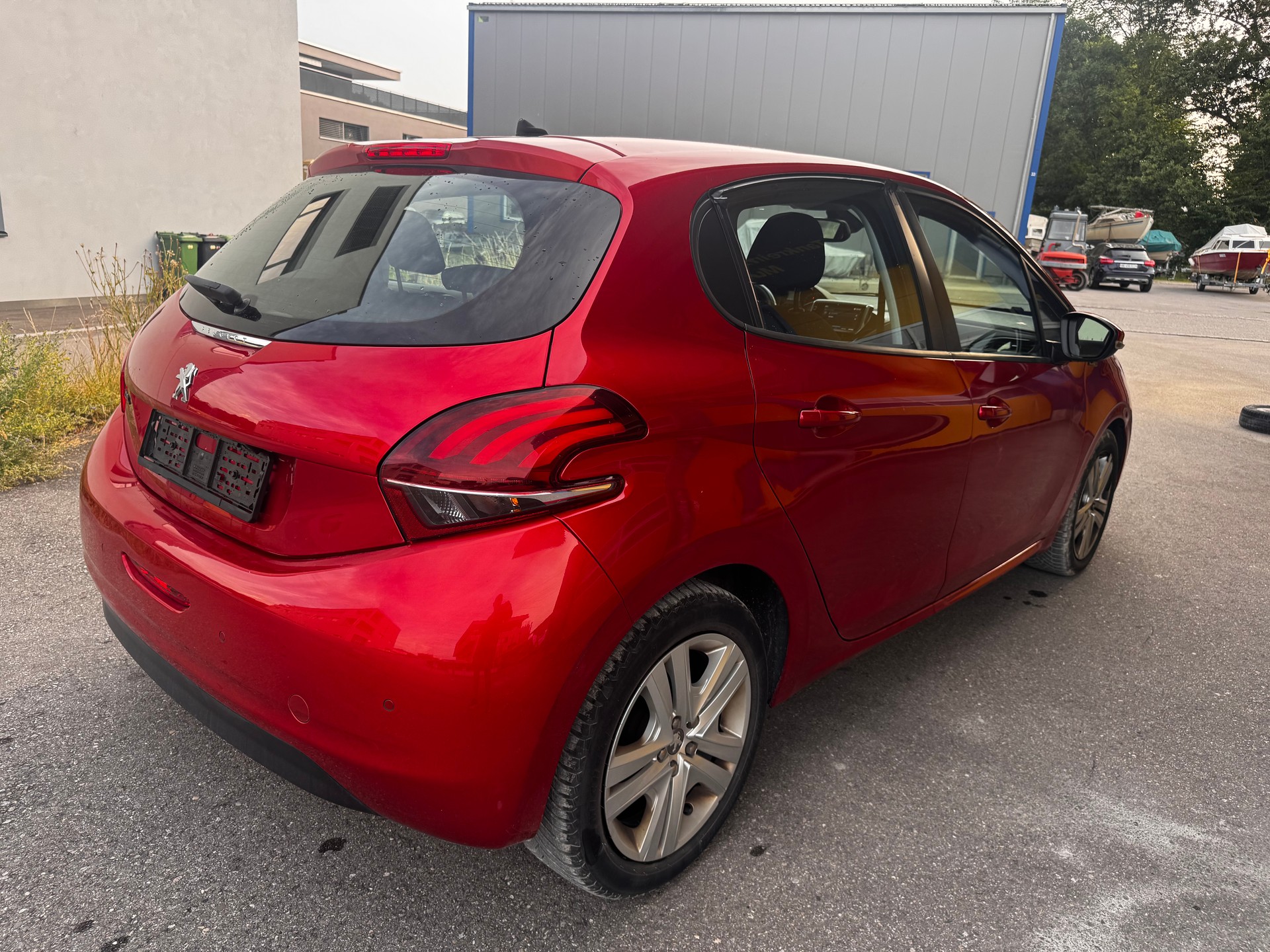 PEUGEOT 208 1.5 BlueHDi Active-image-9
