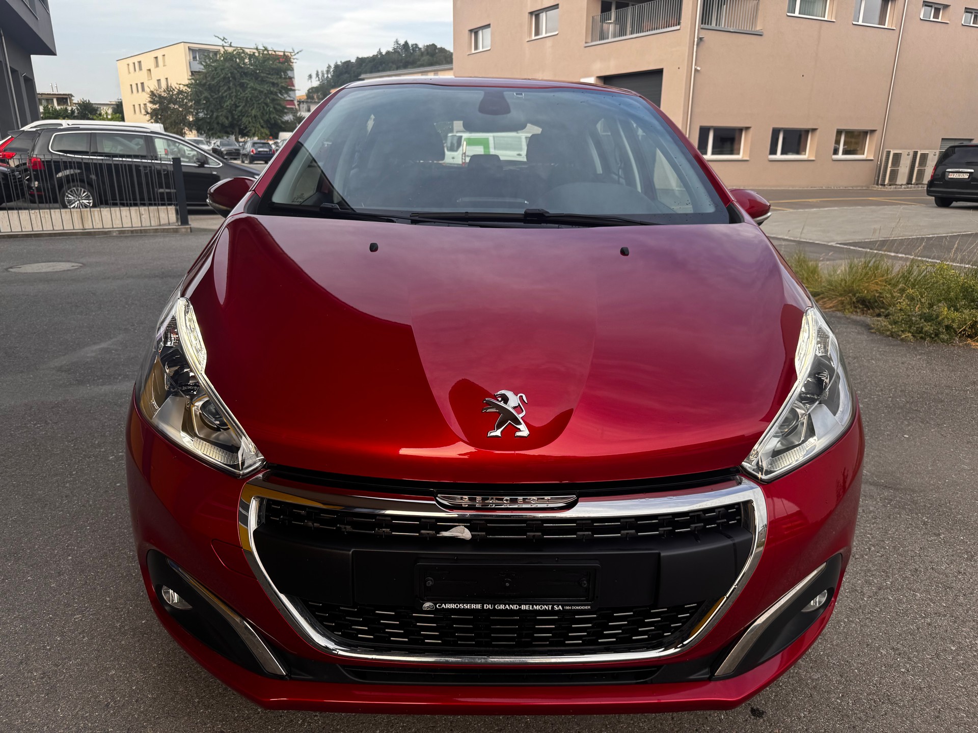 PEUGEOT 208 1.5 BlueHDi Active-image-1