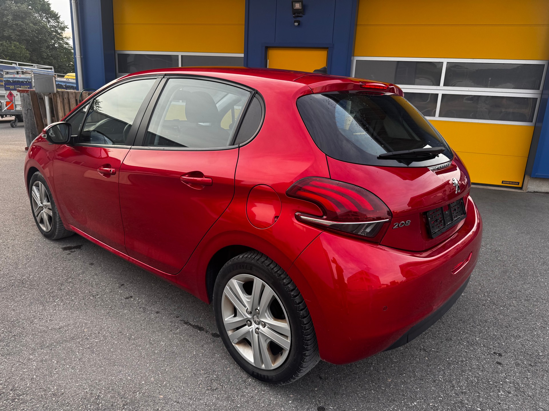 PEUGEOT 208 1.5 BlueHDi Active-image-10