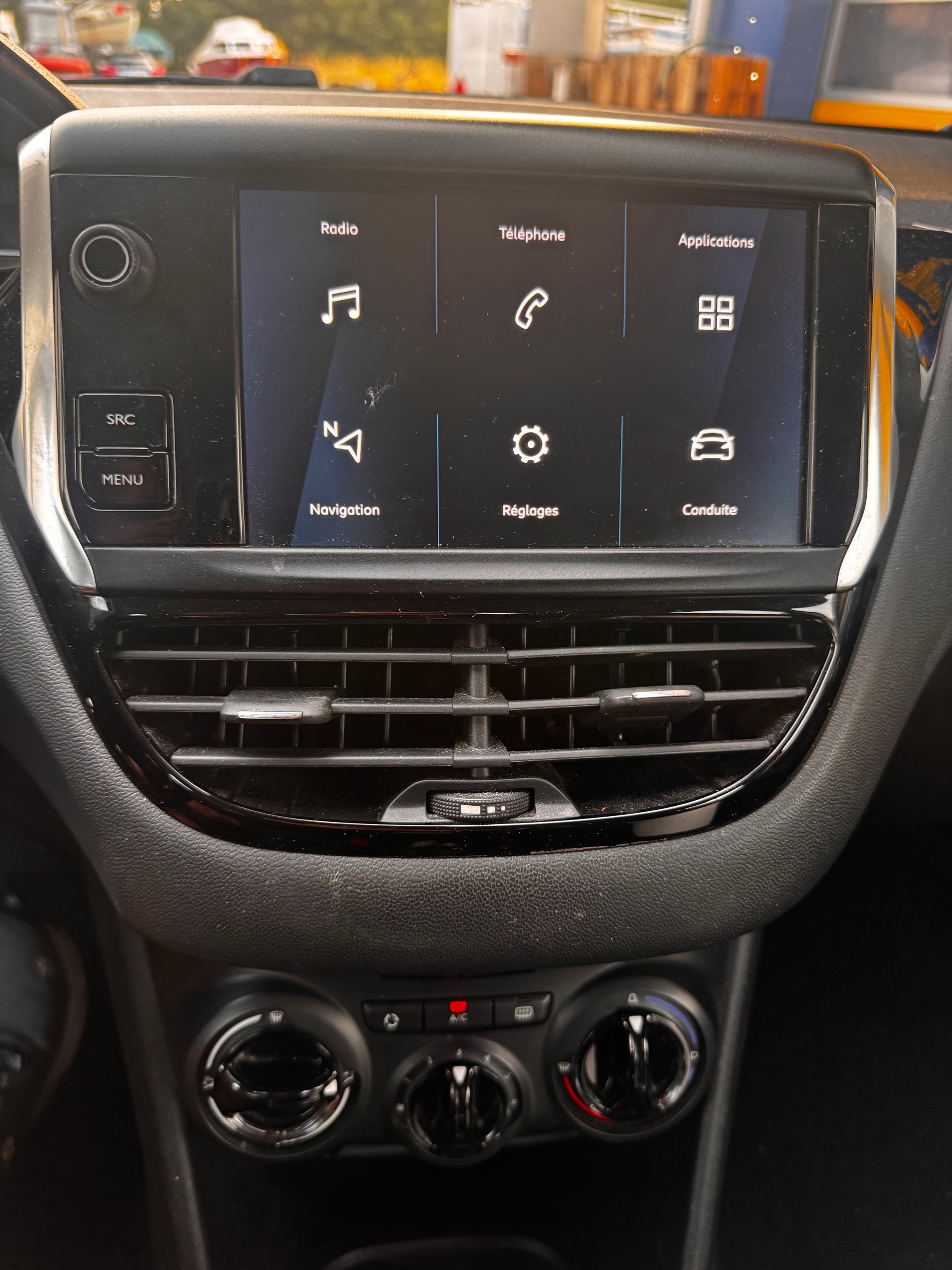 PEUGEOT 208 1.5 BlueHDi Active-image-8