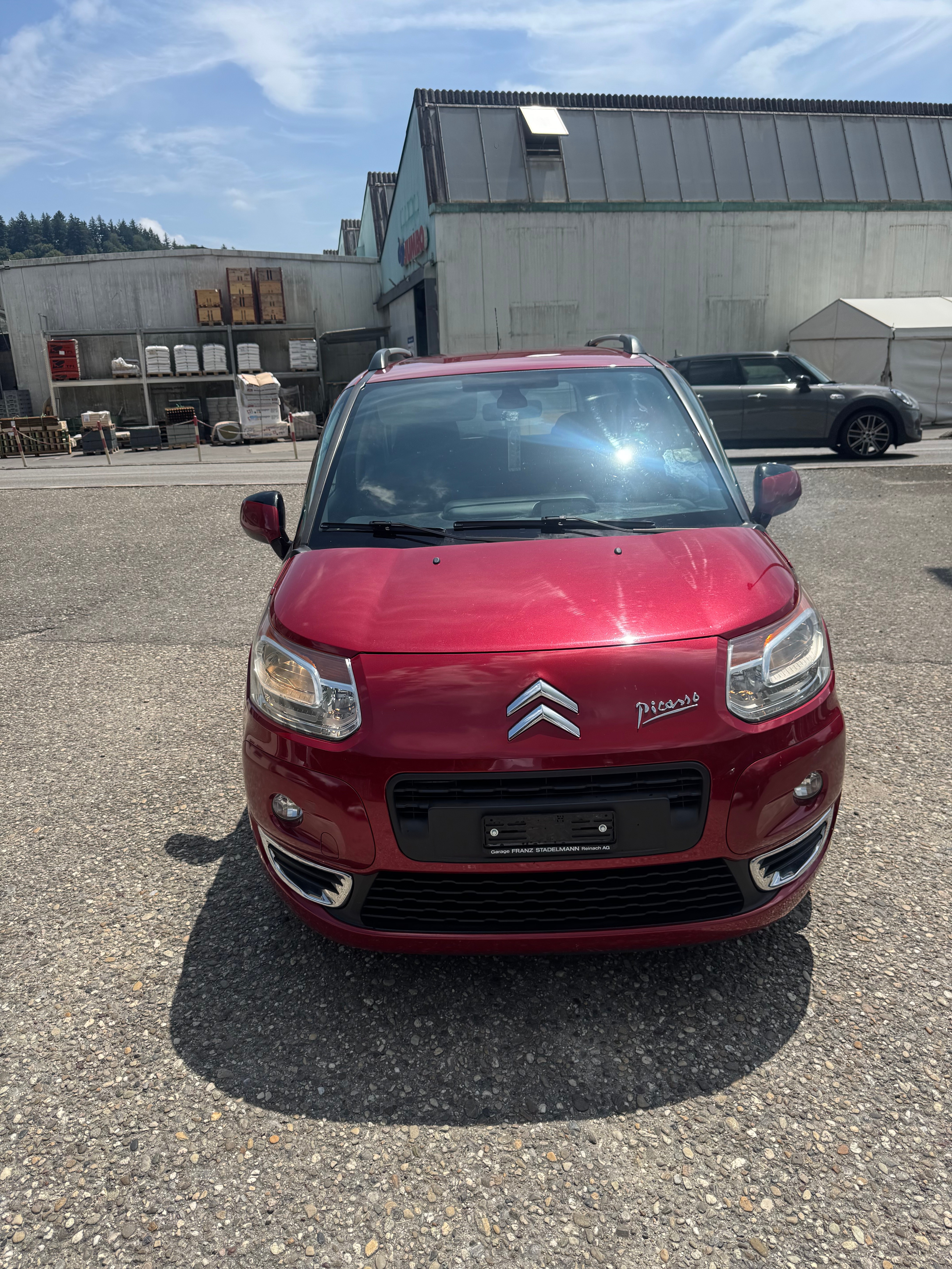 Car photo