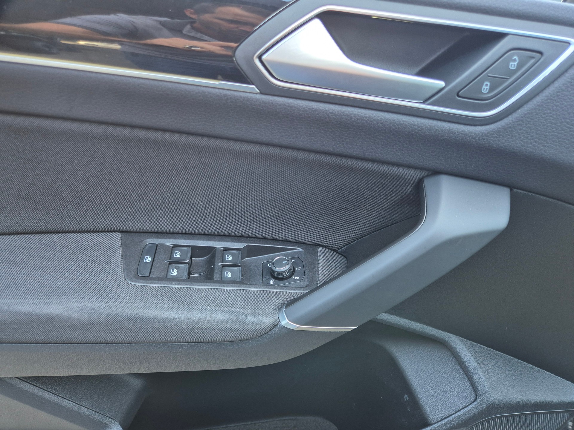 VW Touran 2.0 TDI BlueMotion Technology Highline DSG-image-14
