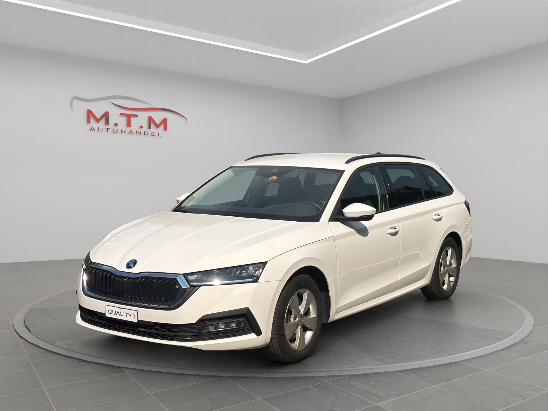 SKODA Octavia Combi 2.0 TDI DSG Ambition 4x4-image-3