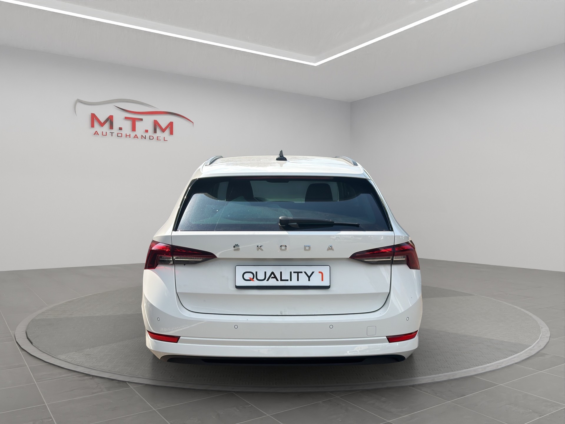 SKODA Octavia Combi 2.0 TDI DSG Ambition 4x4-image-7