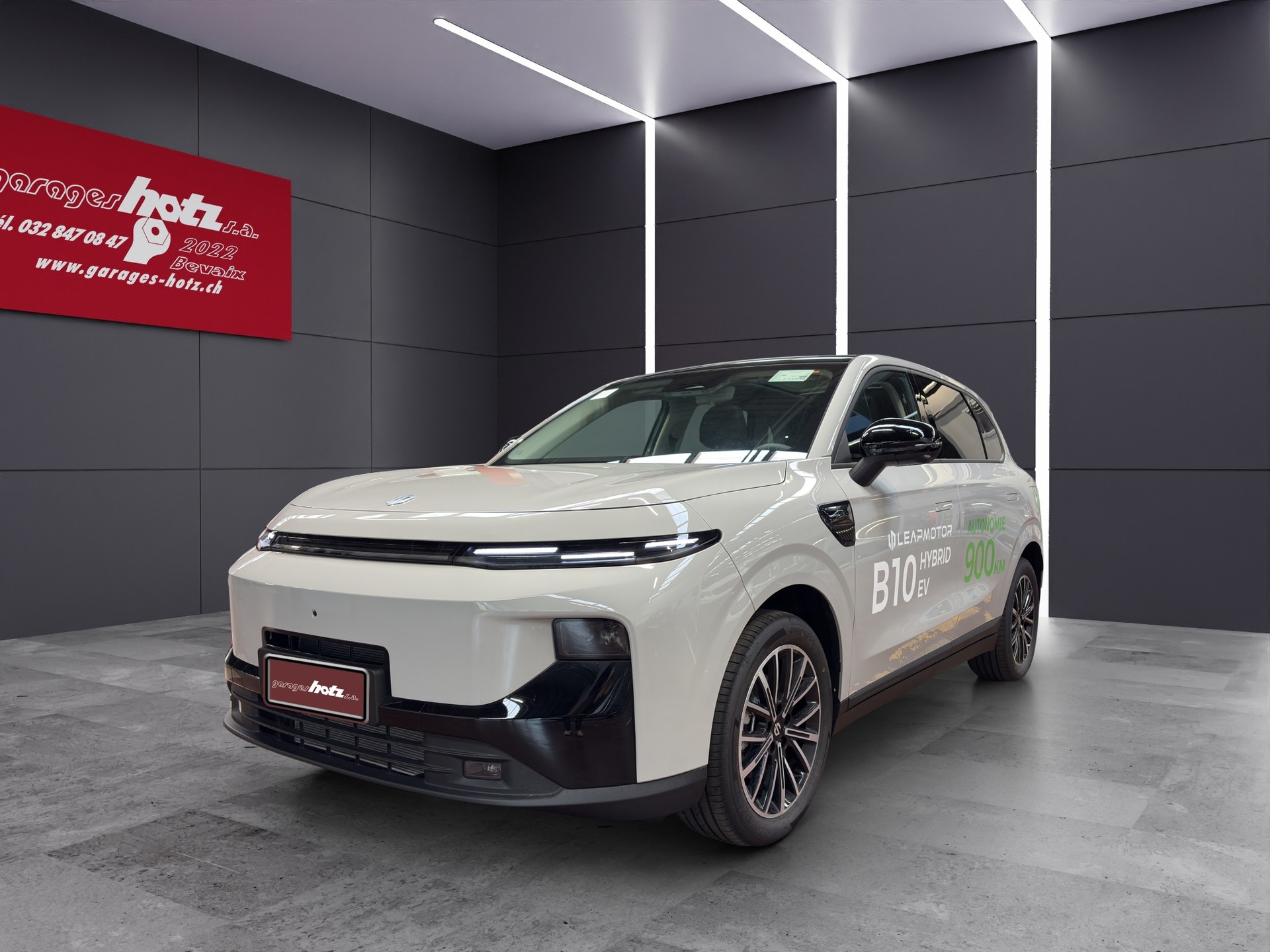LEAPMOTOR B10 1.5 Hybrid EV-image-0