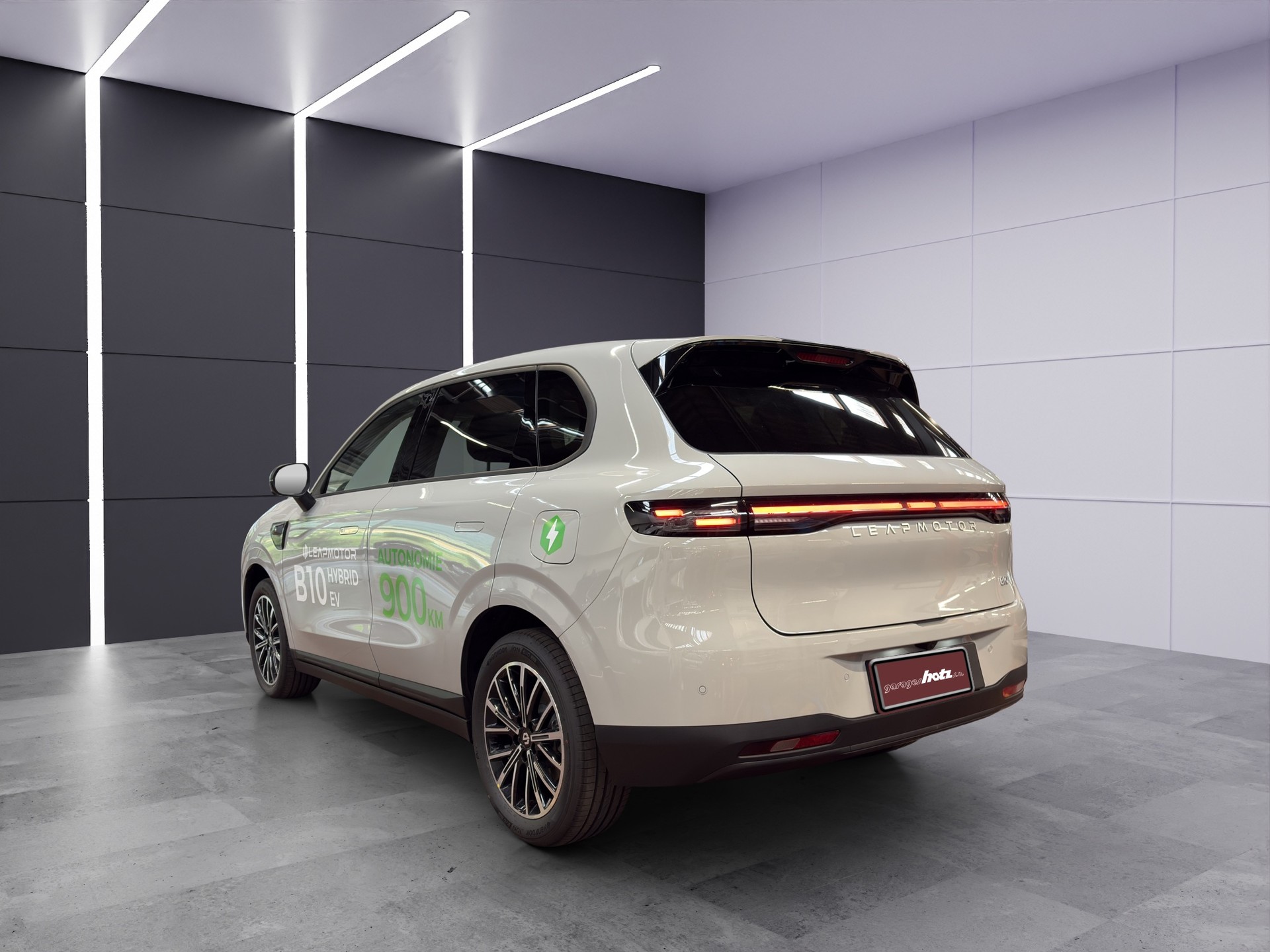 LEAPMOTOR B10 1.5 Hybrid EV-image-2