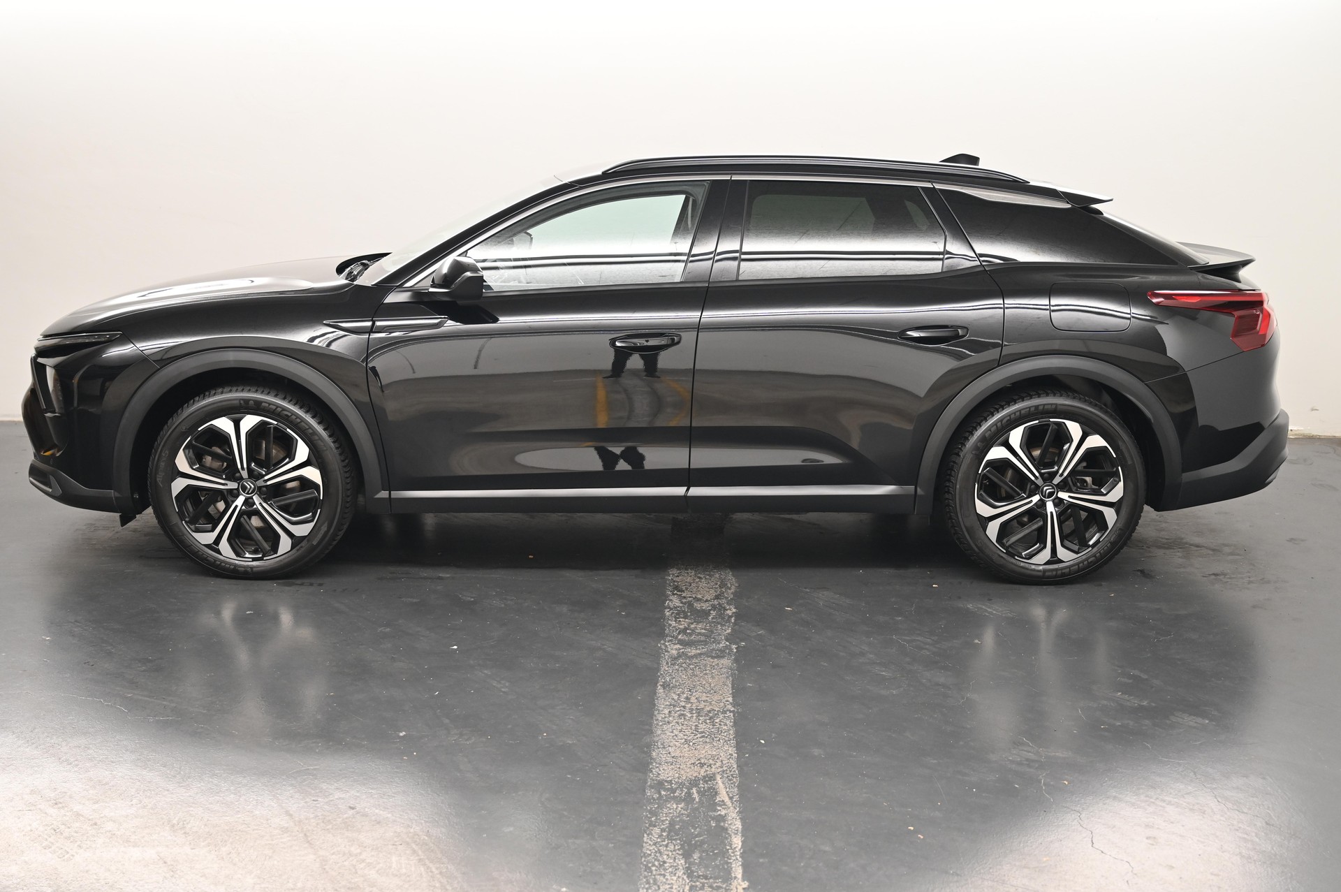 CITROEN C5 X 1.6 Plug-in Hybrid Shine-image-2