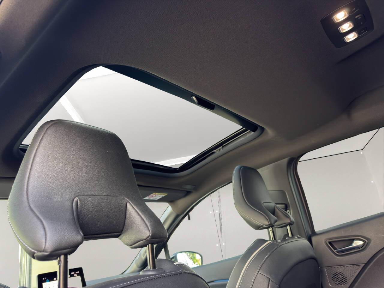 MITSUBISHI ASX 1.6 HEV Instyle-image-10