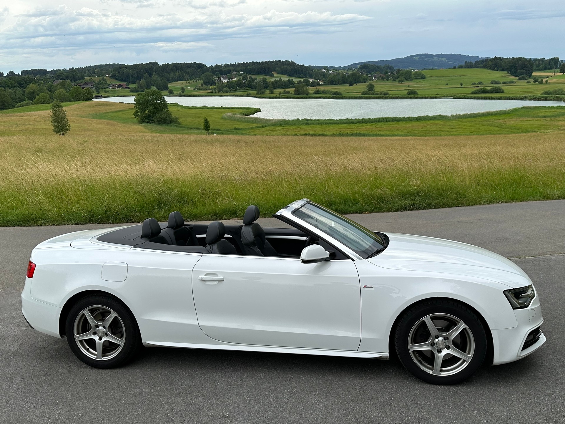 AUDI A5 Cabriolet 1.8 TFSI S Line-image-2