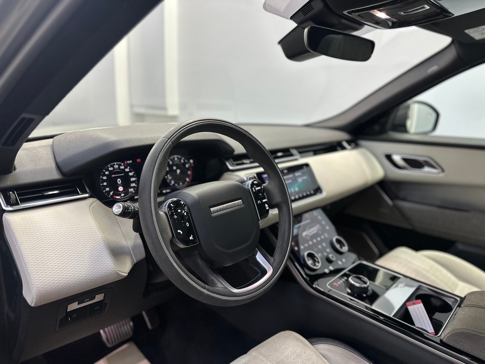 LAND ROVER Range Rover Velar R-Dynamic P 300 SE Automatic-image-13