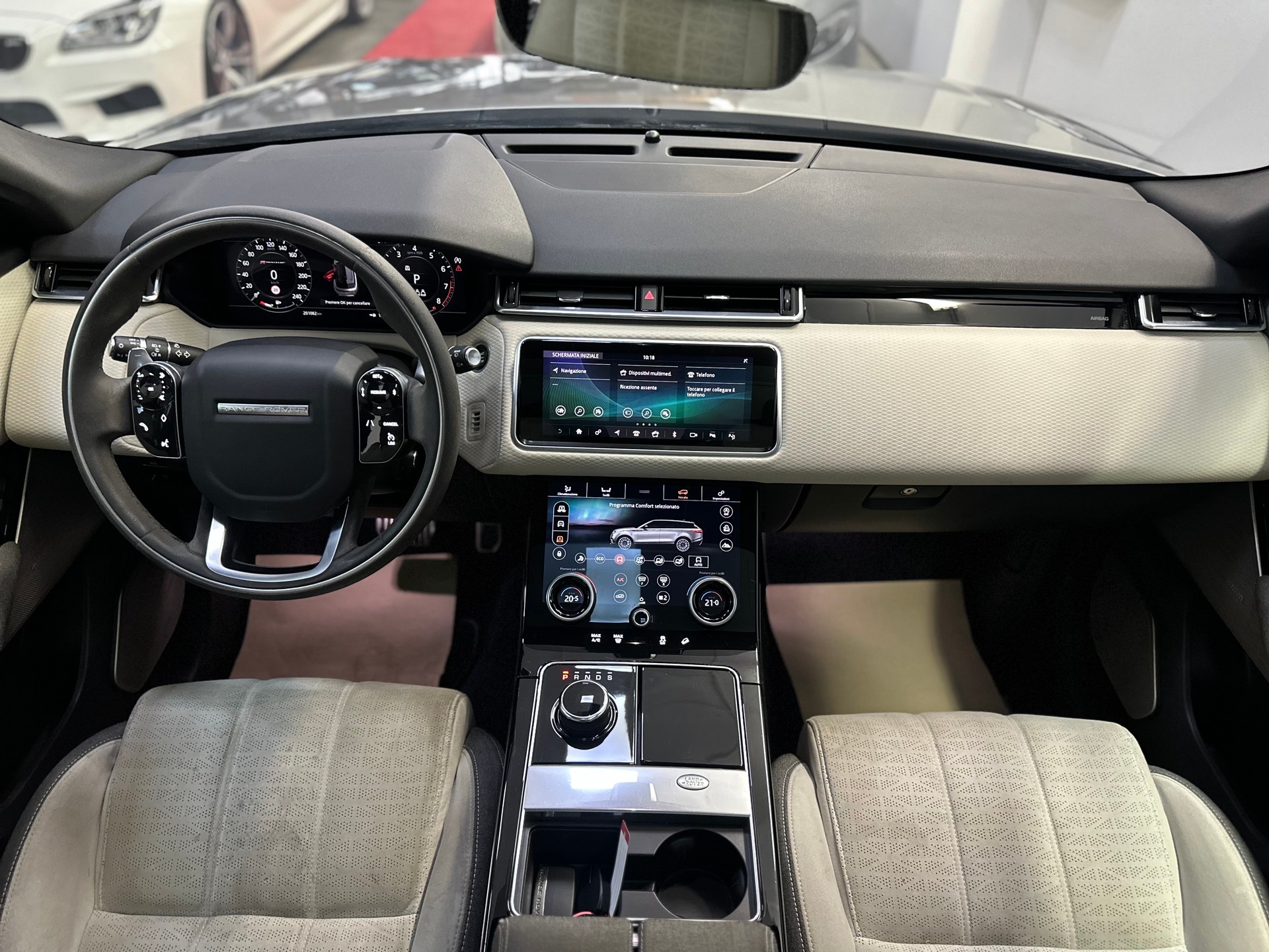 LAND ROVER Range Rover Velar R-Dynamic P 300 SE Automatic-image-10